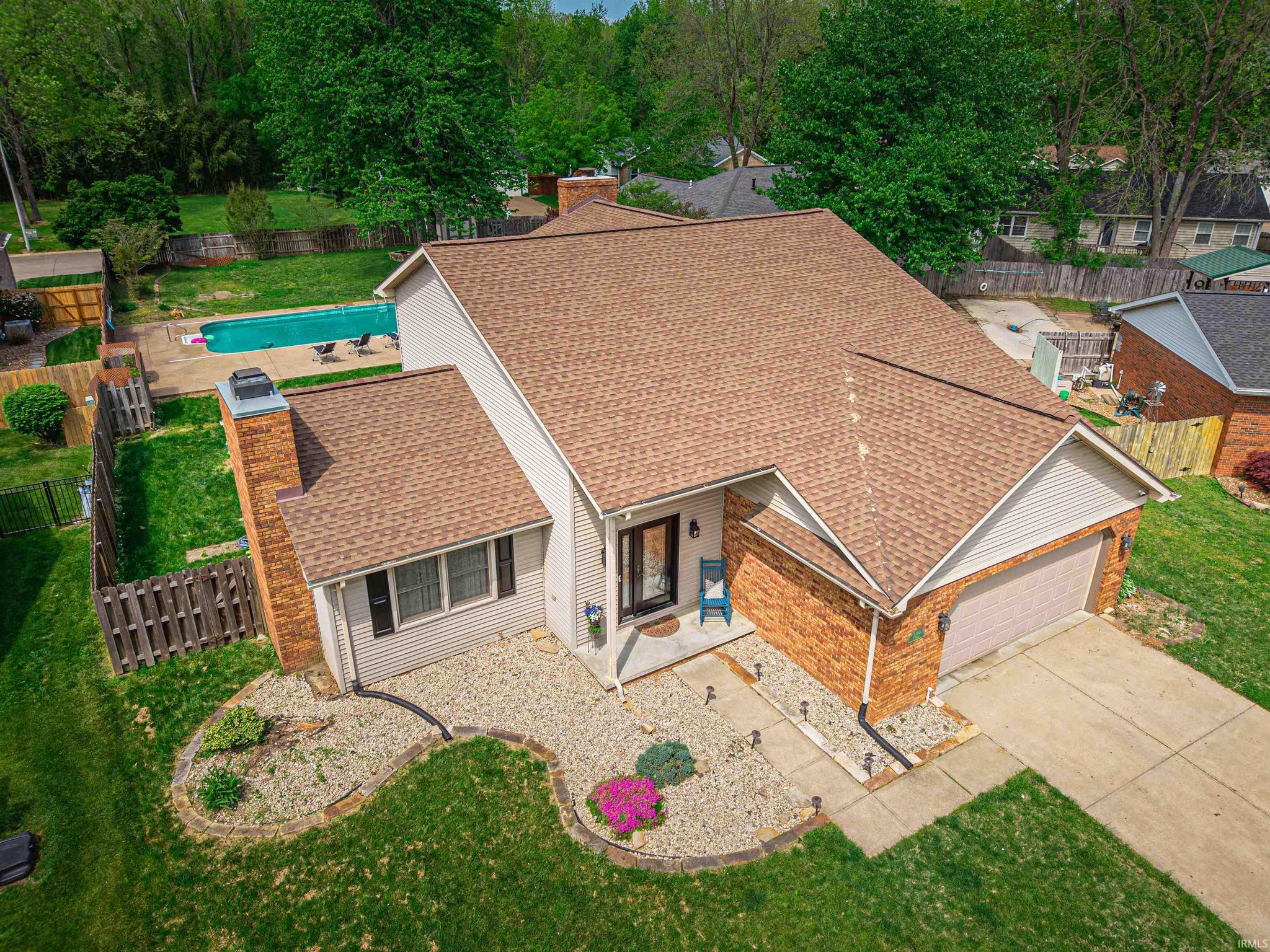 2100 N Thomas Avenue