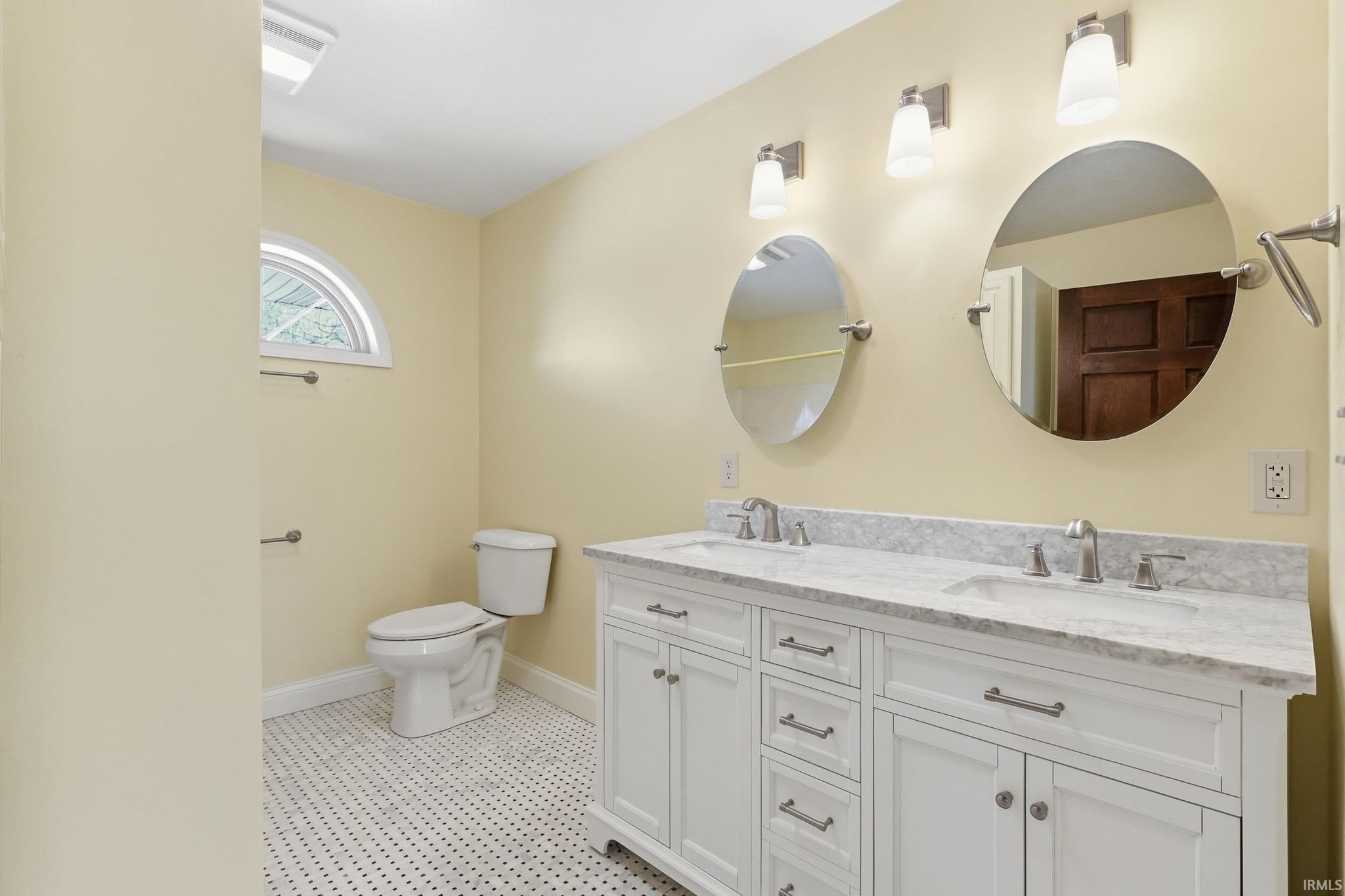 Image of 1080 North Shore Drive