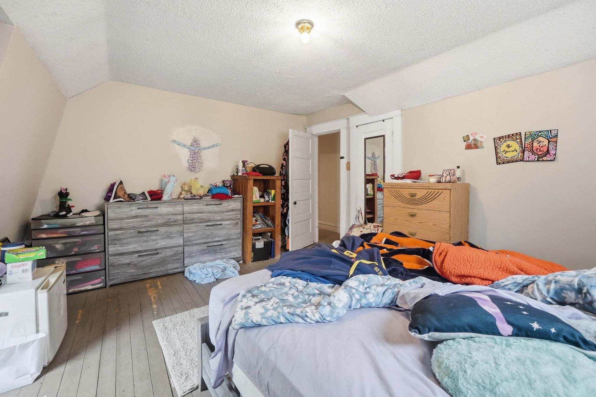 Image of 127 N Kinney