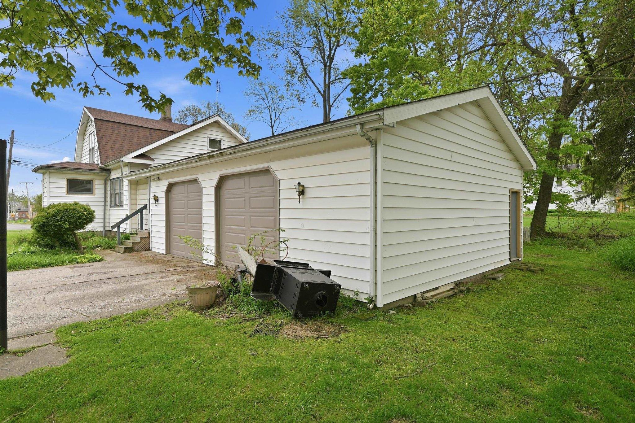 Image of 127 N Kinney