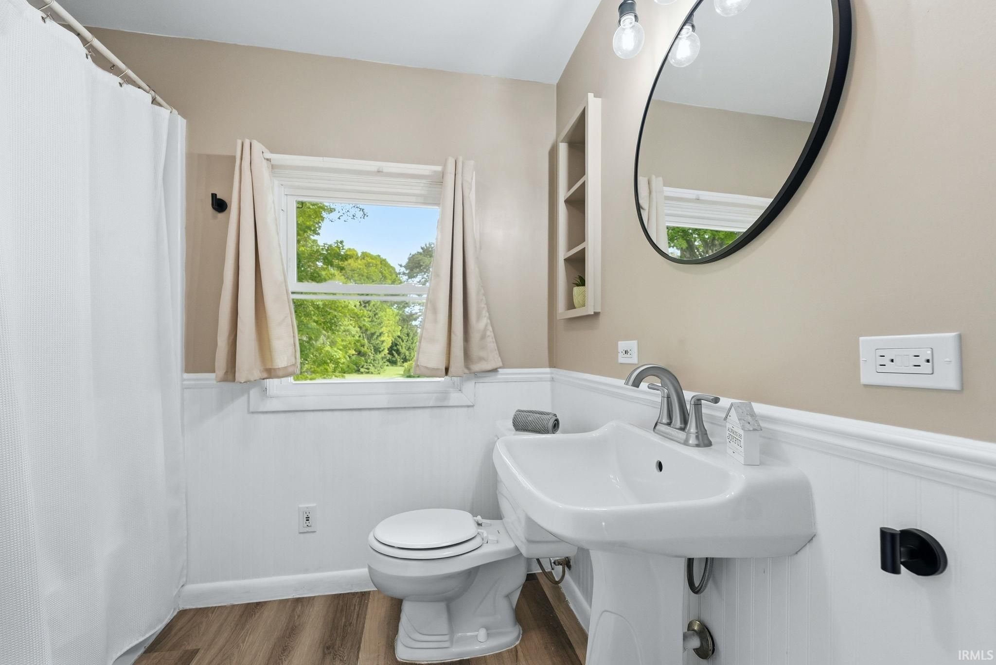 Image of 410 E 7th Street