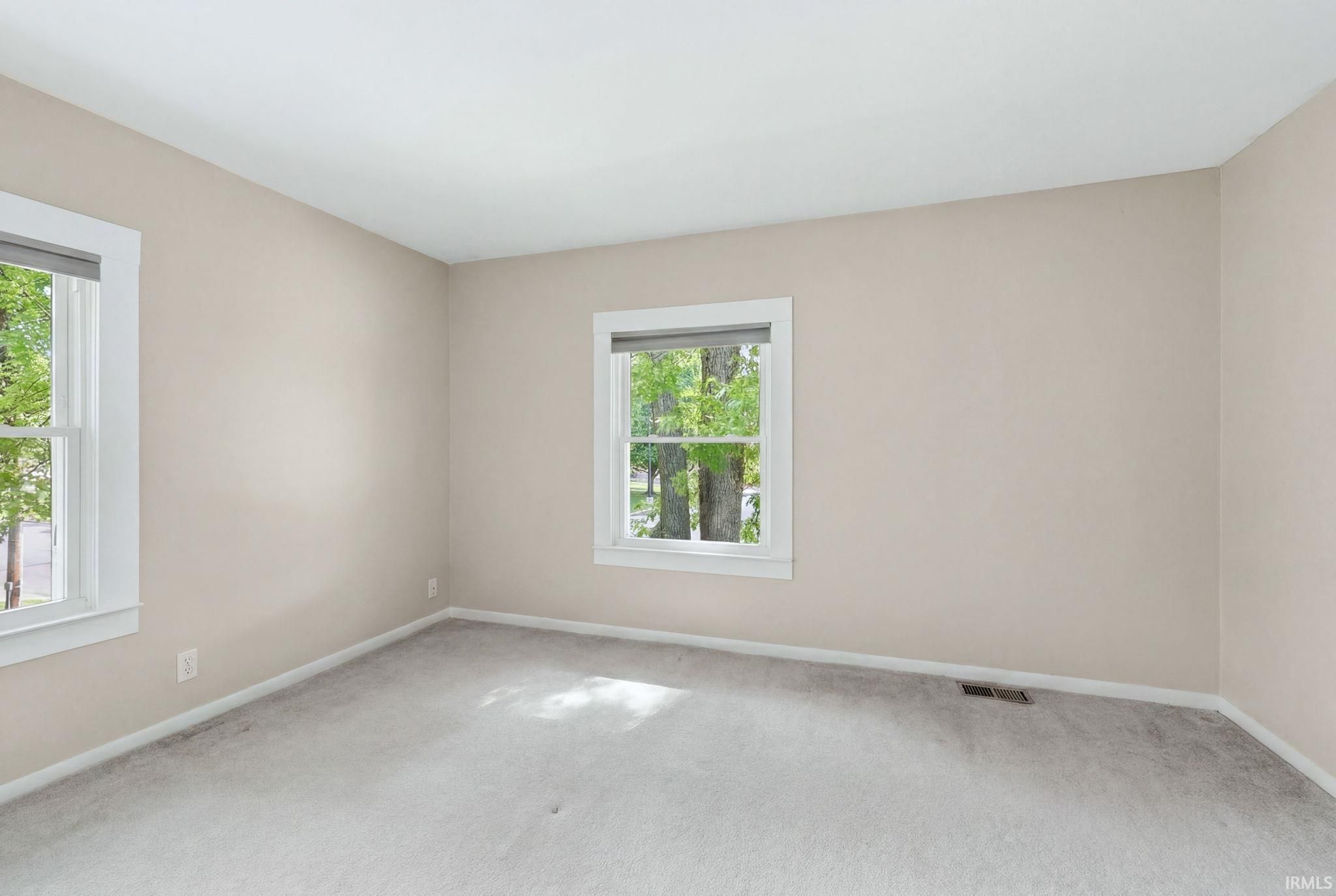 Image of 410 E 7th Street