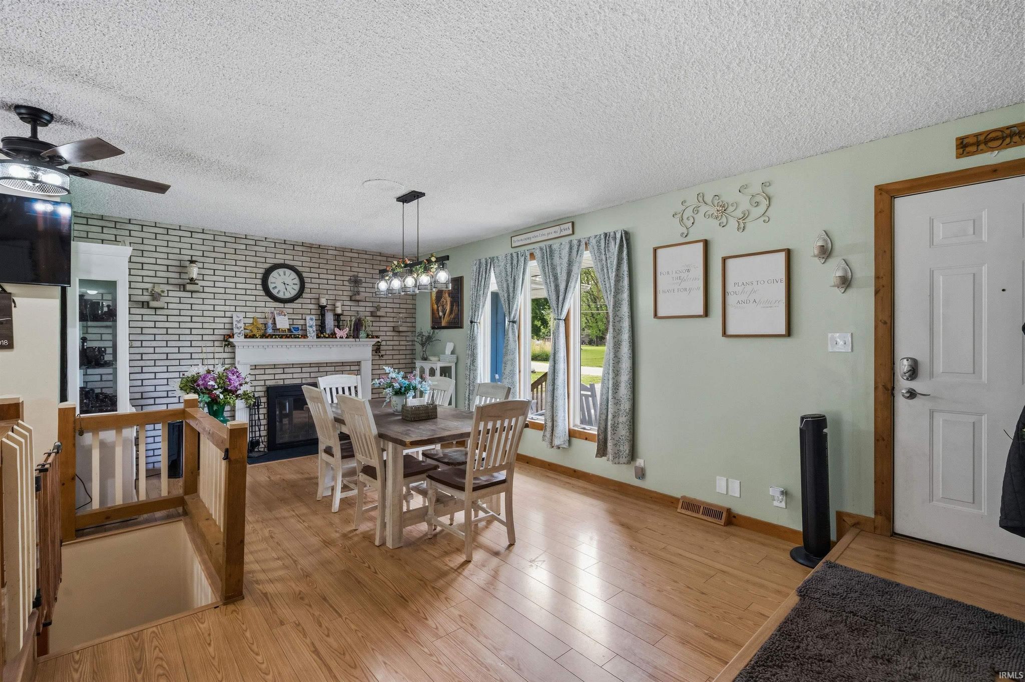 Image of 11128 N QUIET WATER Road