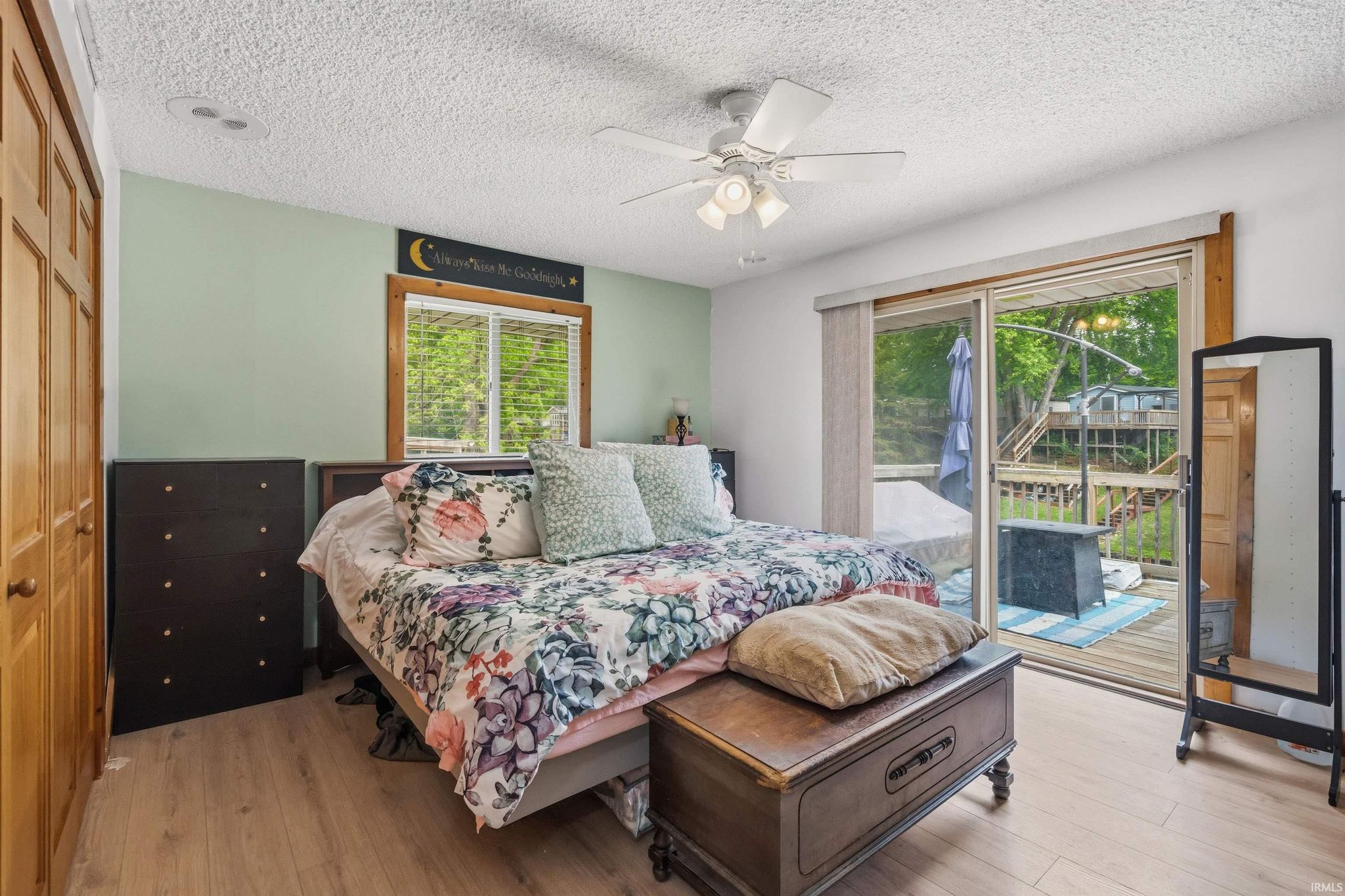 Image of 11128 N QUIET WATER Road