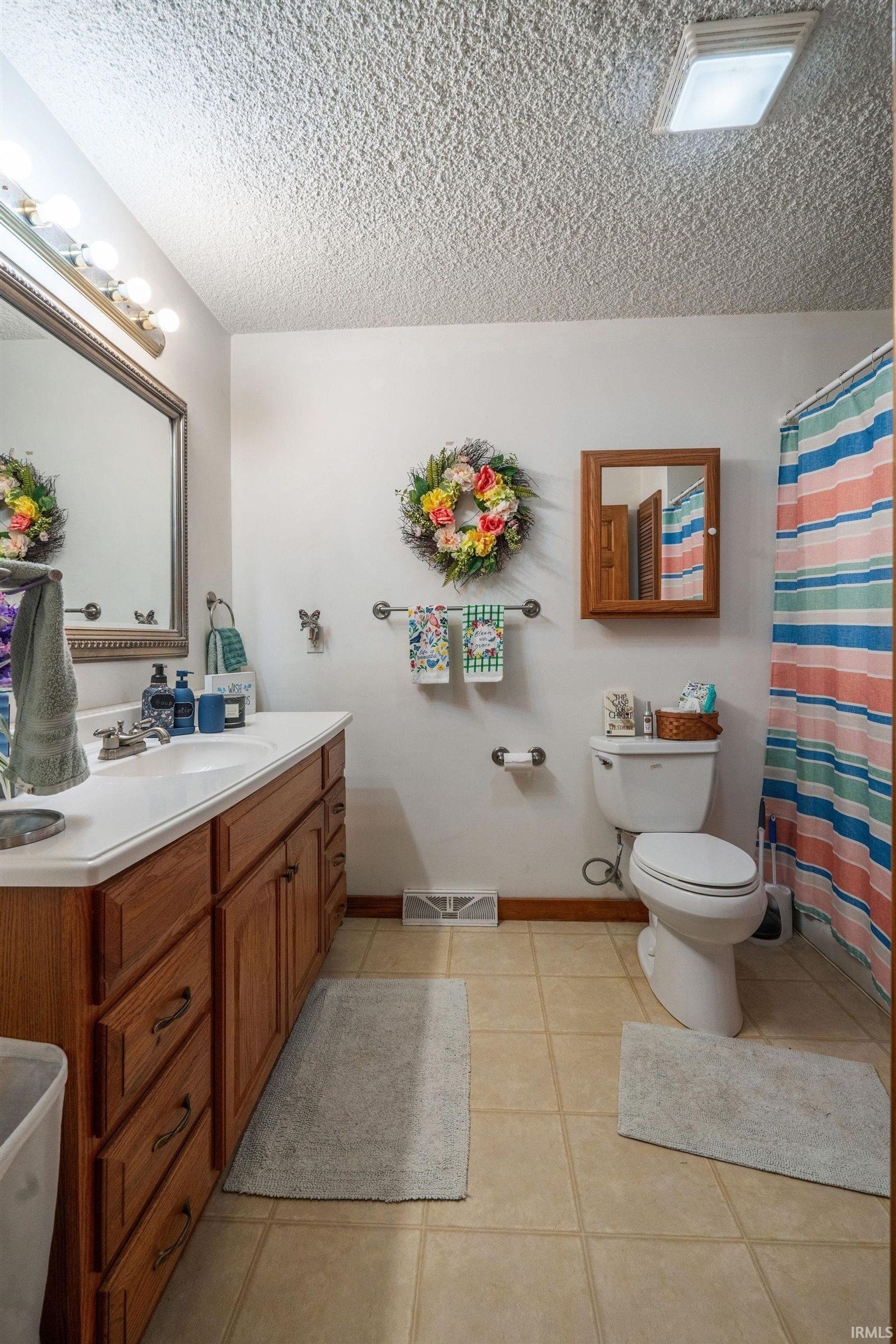 Image of 11128 N QUIET WATER Road