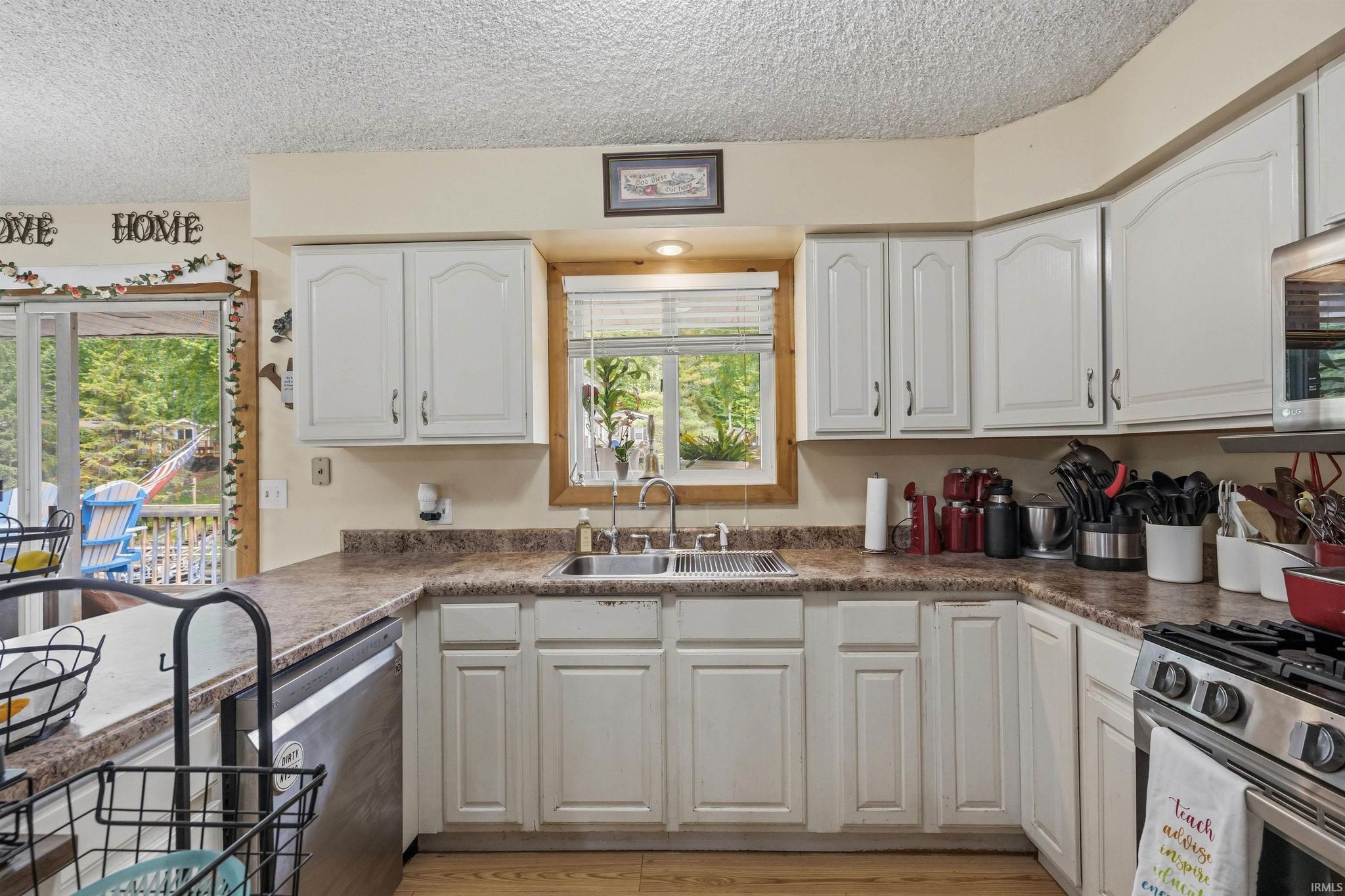 Image of 11128 N QUIET WATER Road
