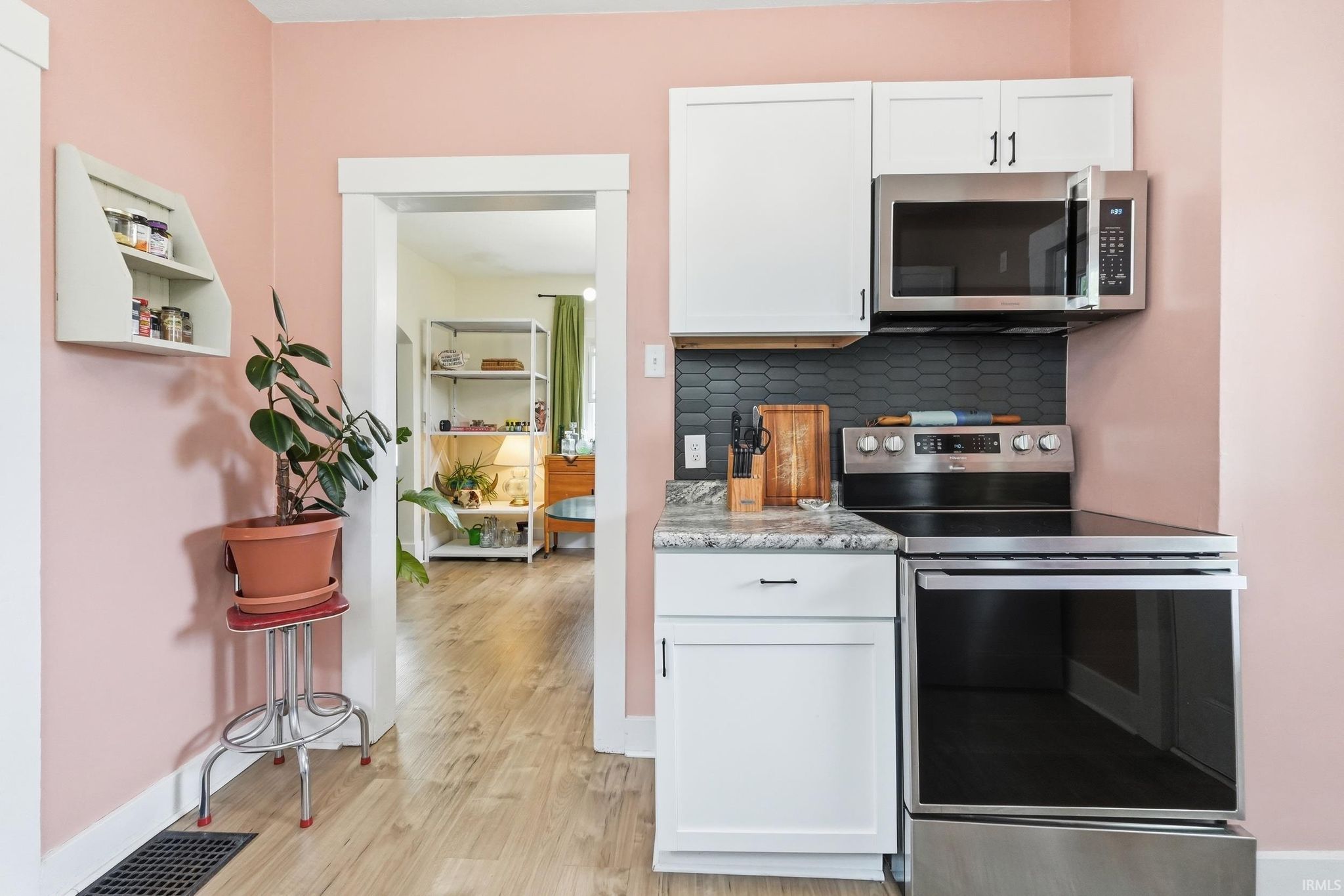 Image of 730 Archer Avenue