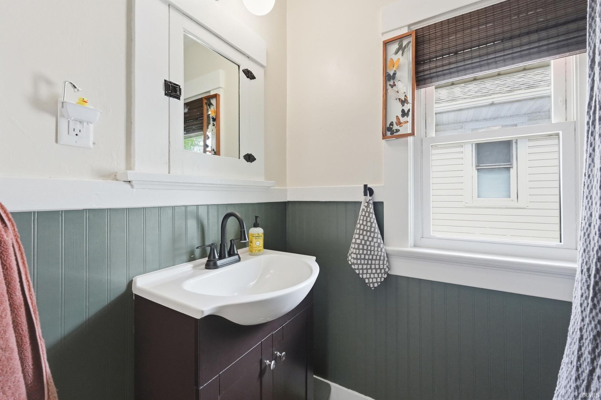Image of 730 Archer Avenue