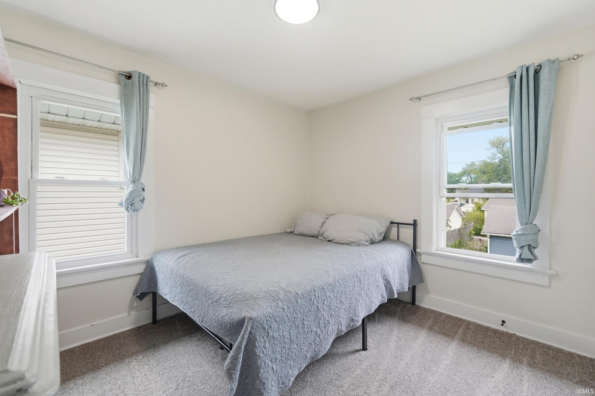 Image of 730 Archer Avenue