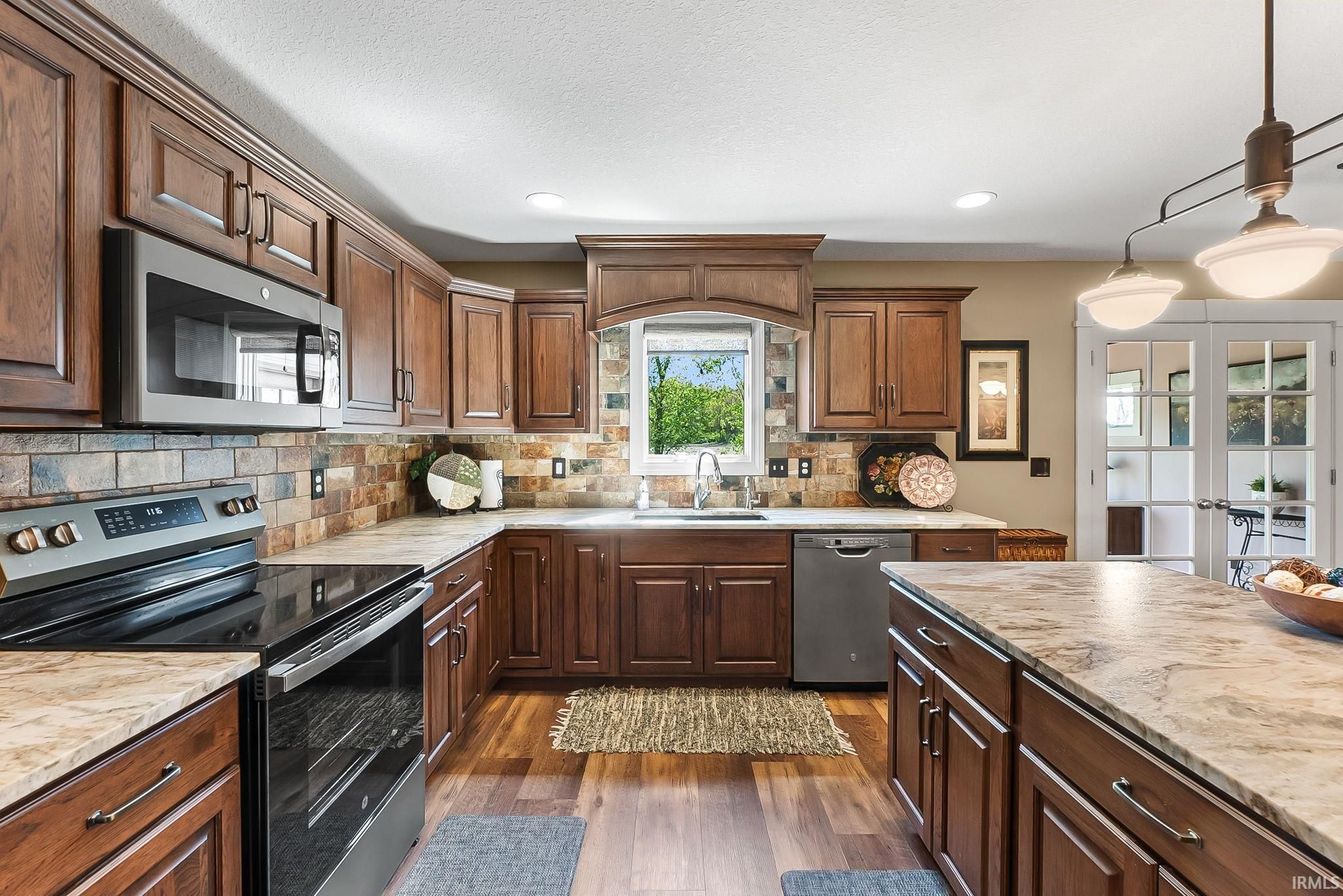 Image of 18736 Roselle Cove