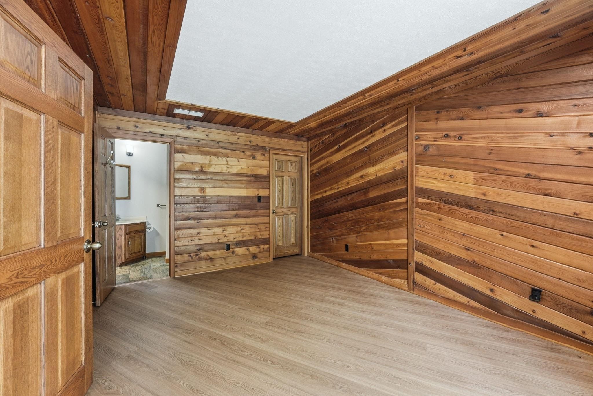 Image of 215 Lane 100 Pine Canyon Lk