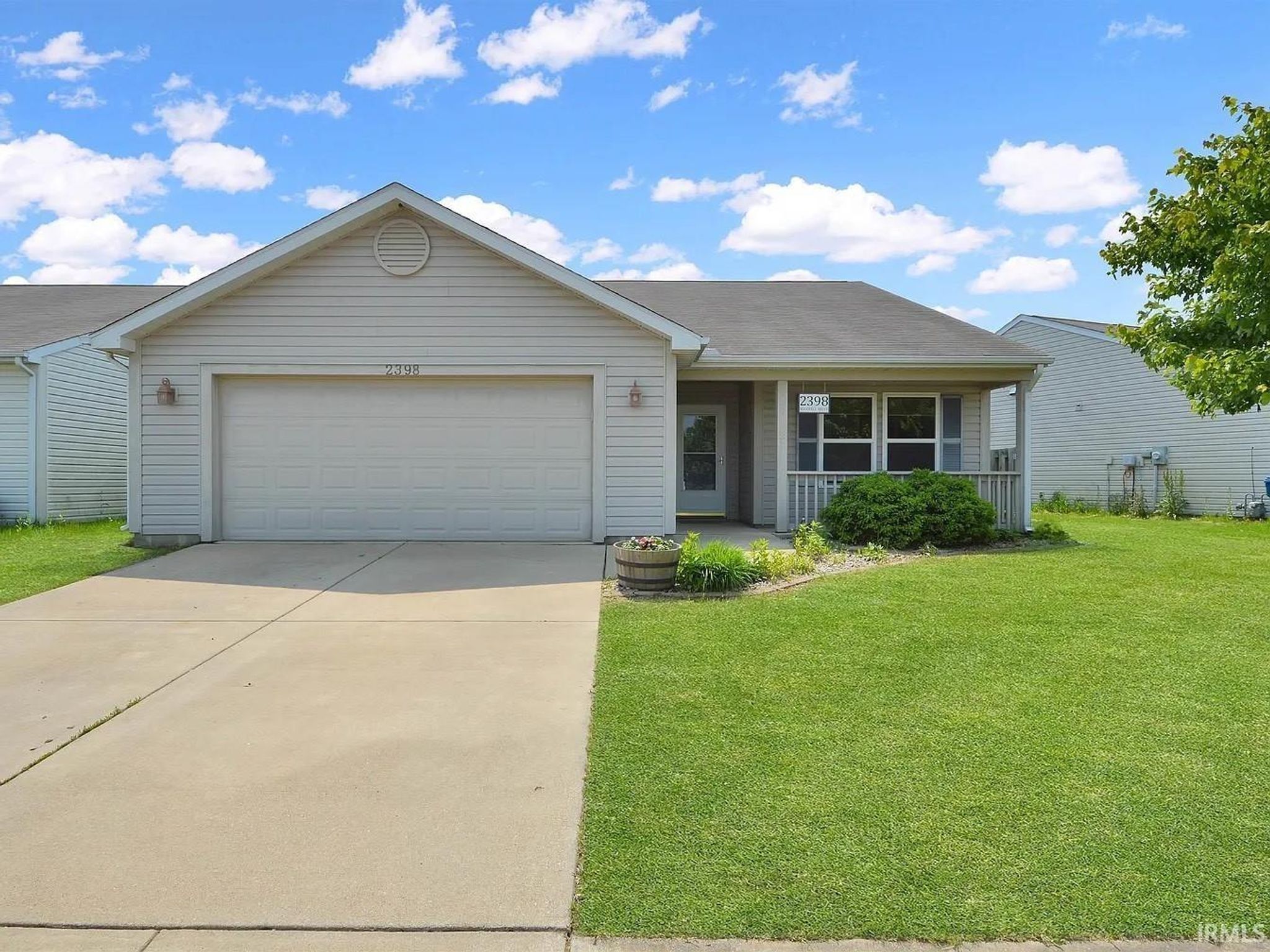 Image of 2398 Maxwell Drive