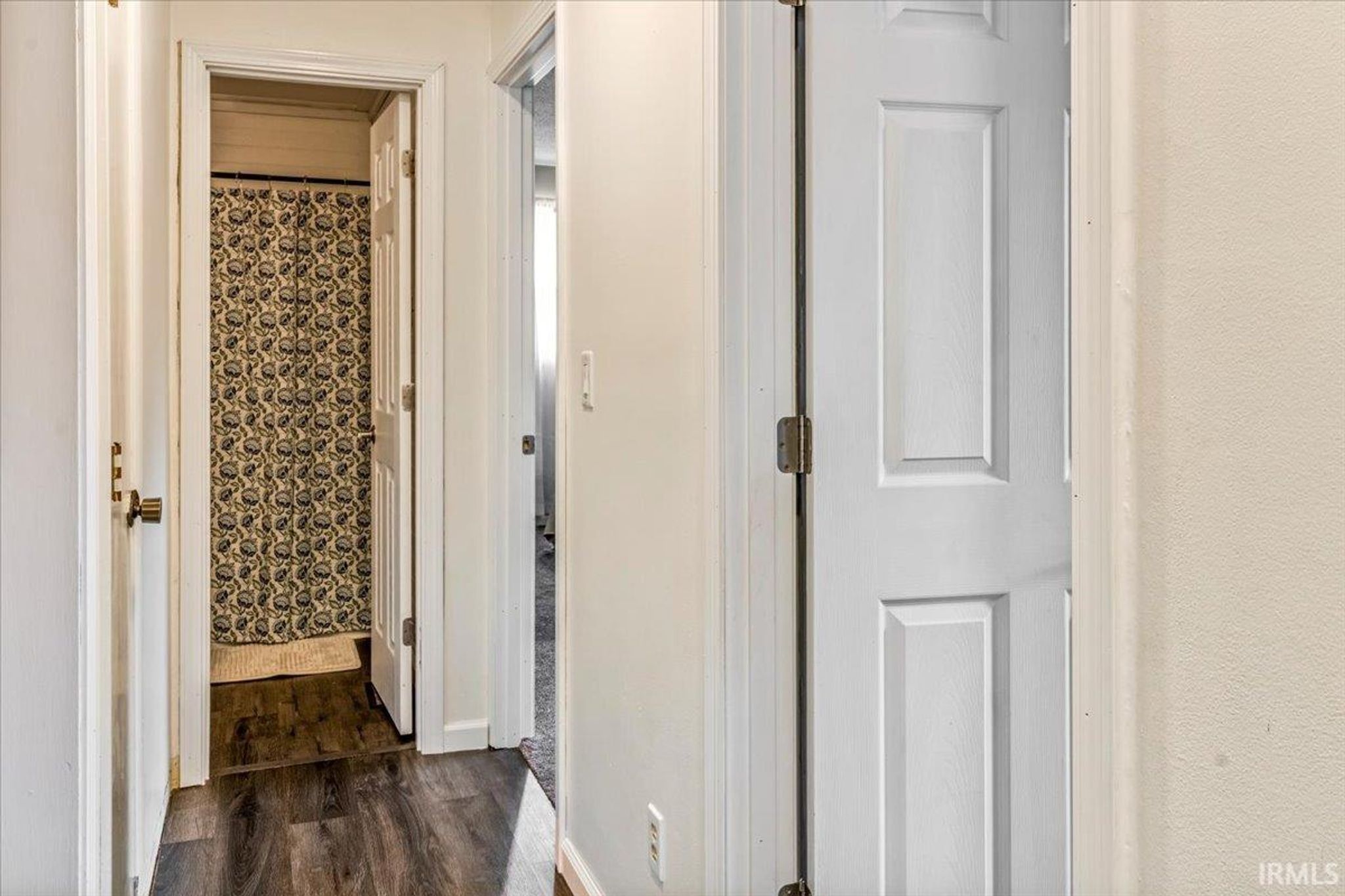 Image of 3400 Hampton Court
