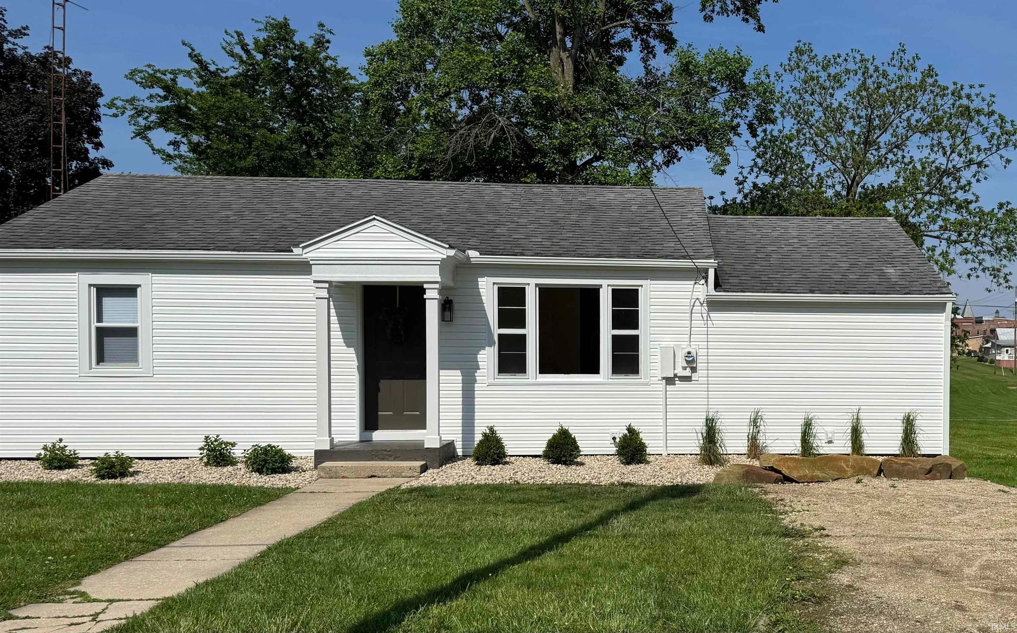 Image of 156 S Miller Avenue