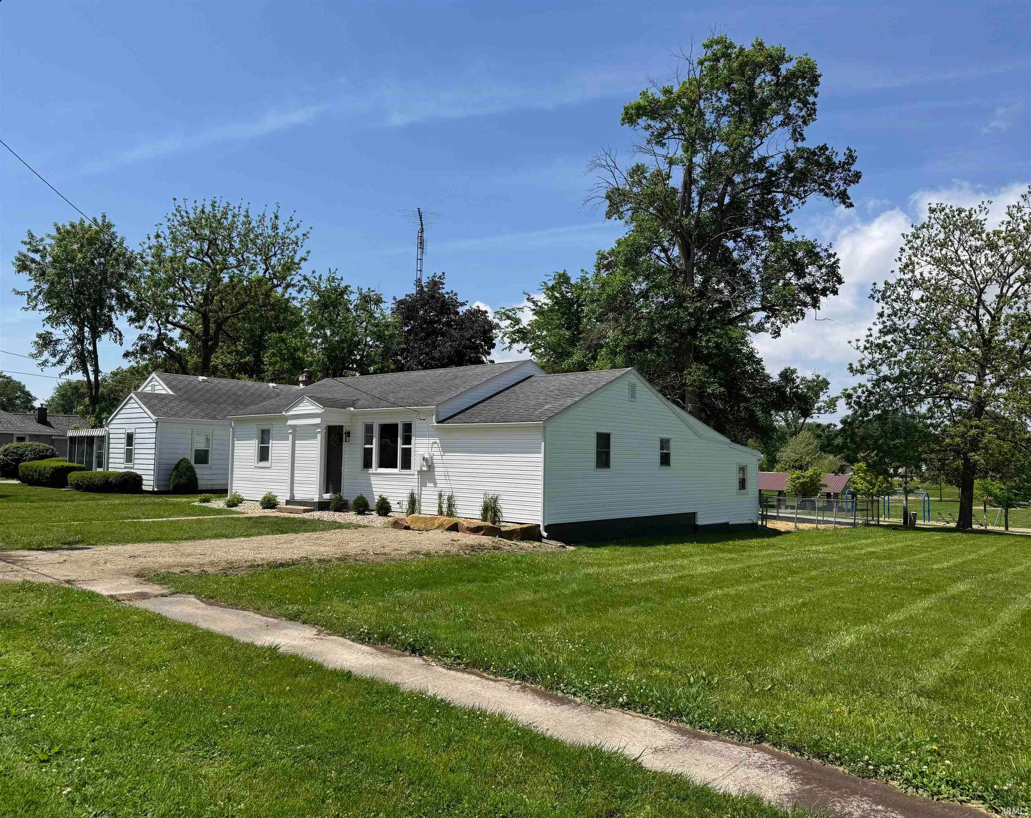 Image of 156 S Miller Avenue