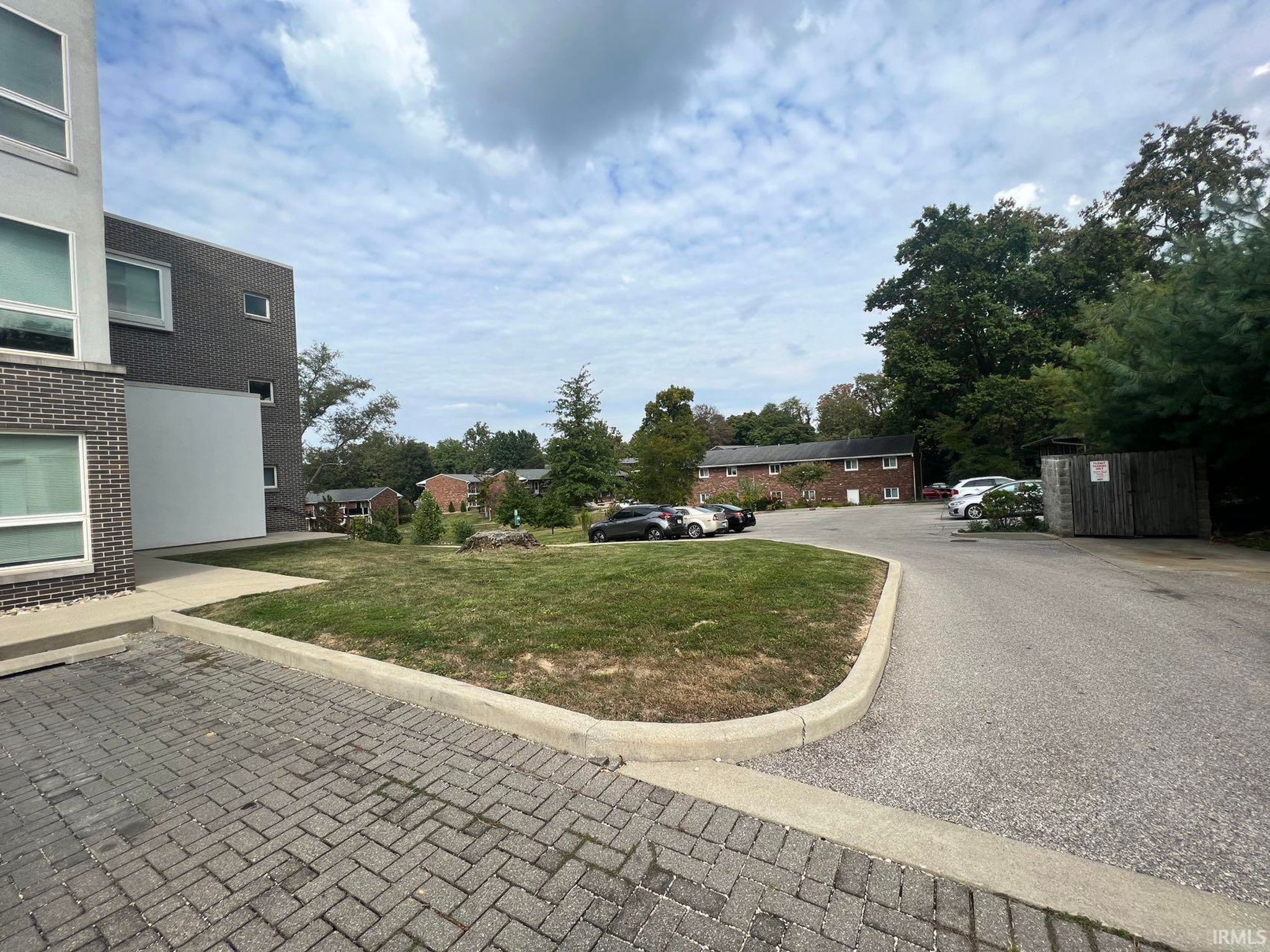 Image of 604 N Smith Road