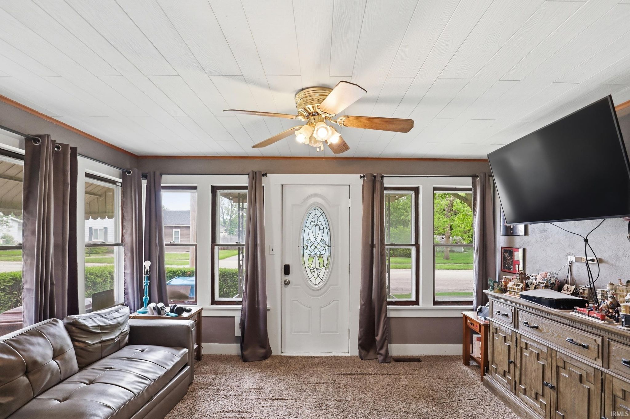 Image of 331 W 2nd Street