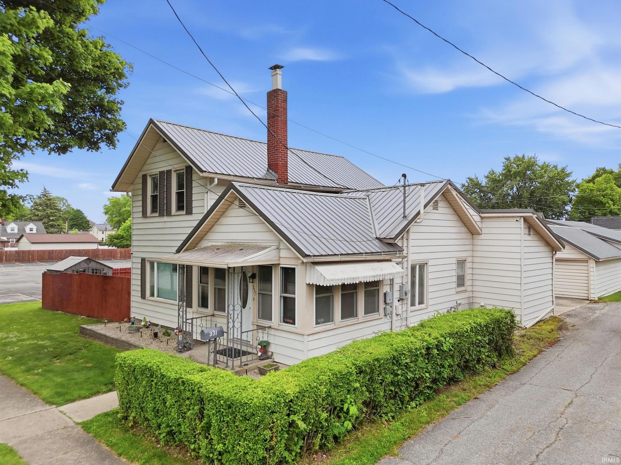 Image of 331 W 2nd Street