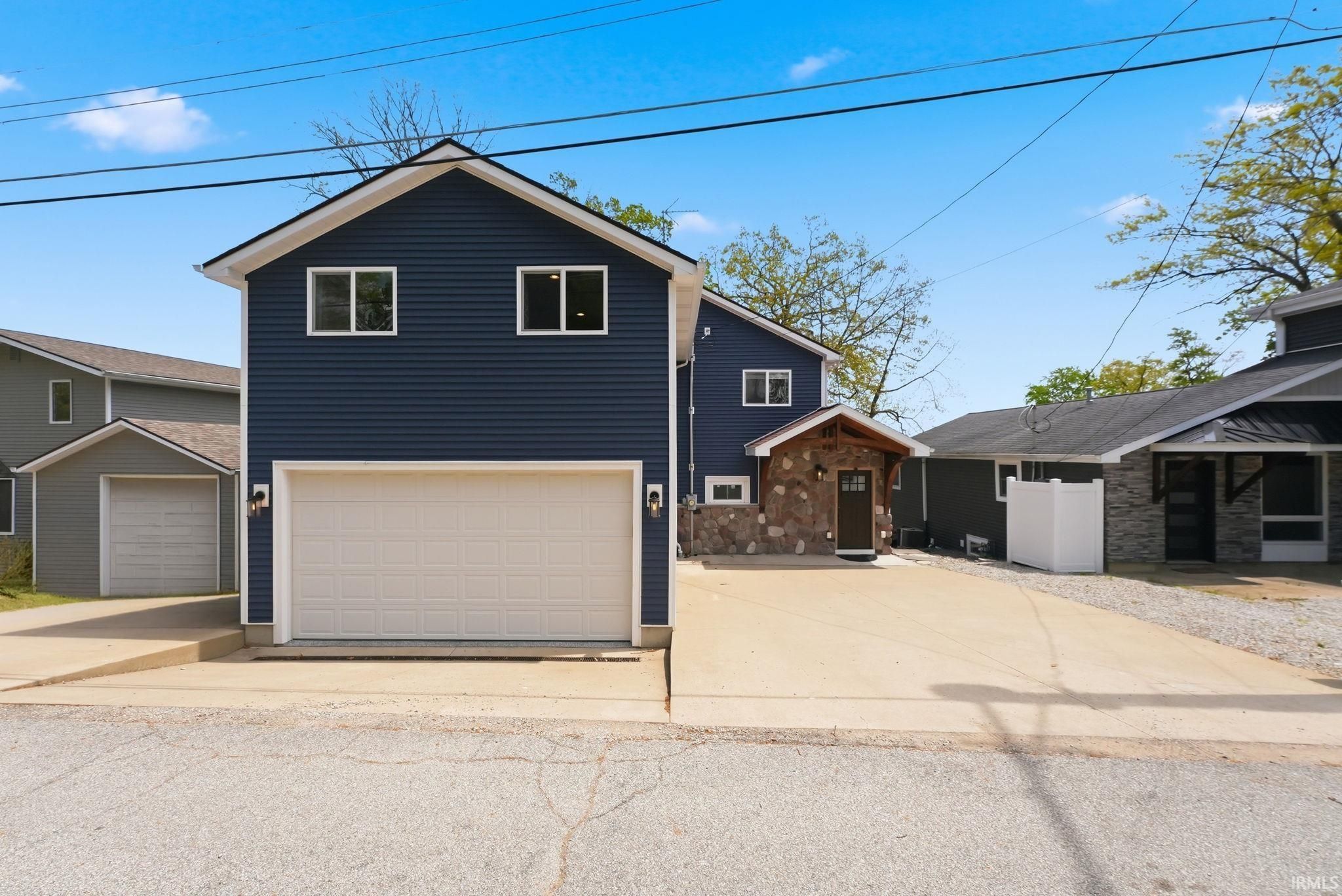 Image of 1025 Pleasant Point