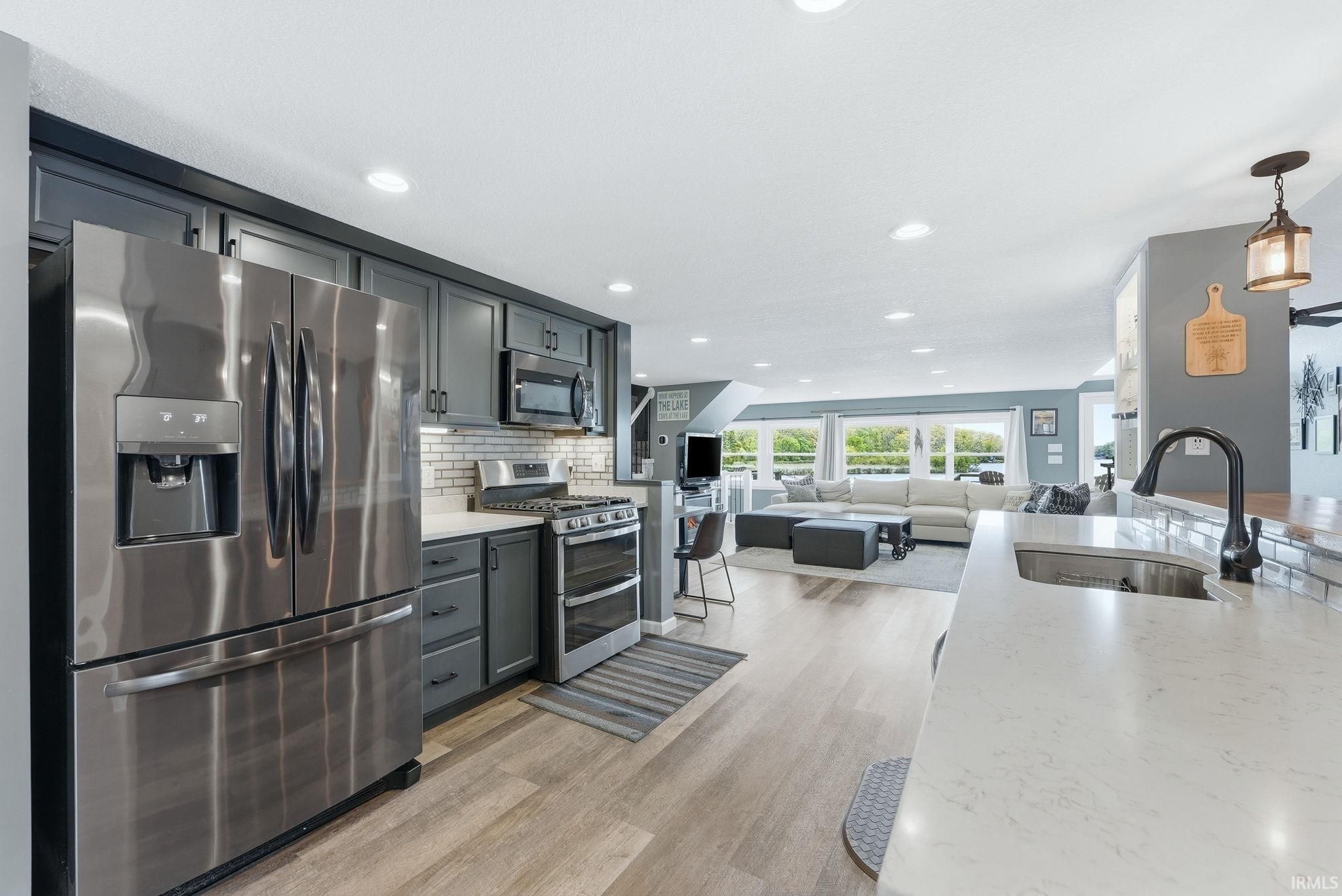 Image of 1025 Pleasant Point