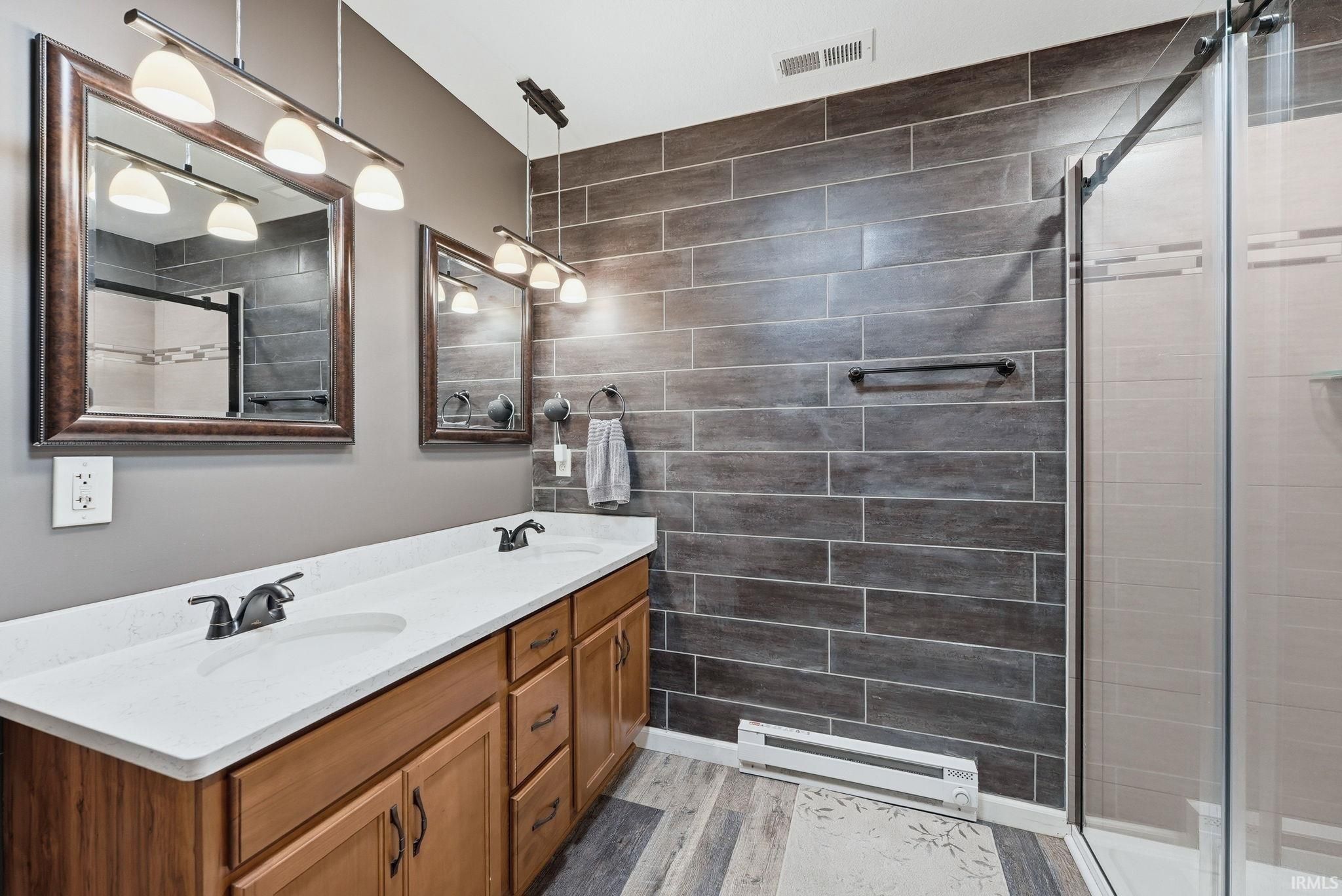 Image of 1025 Pleasant Point