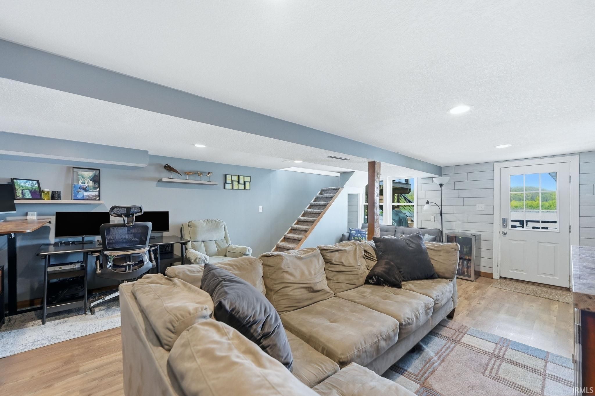 Image of 1025 Pleasant Point
