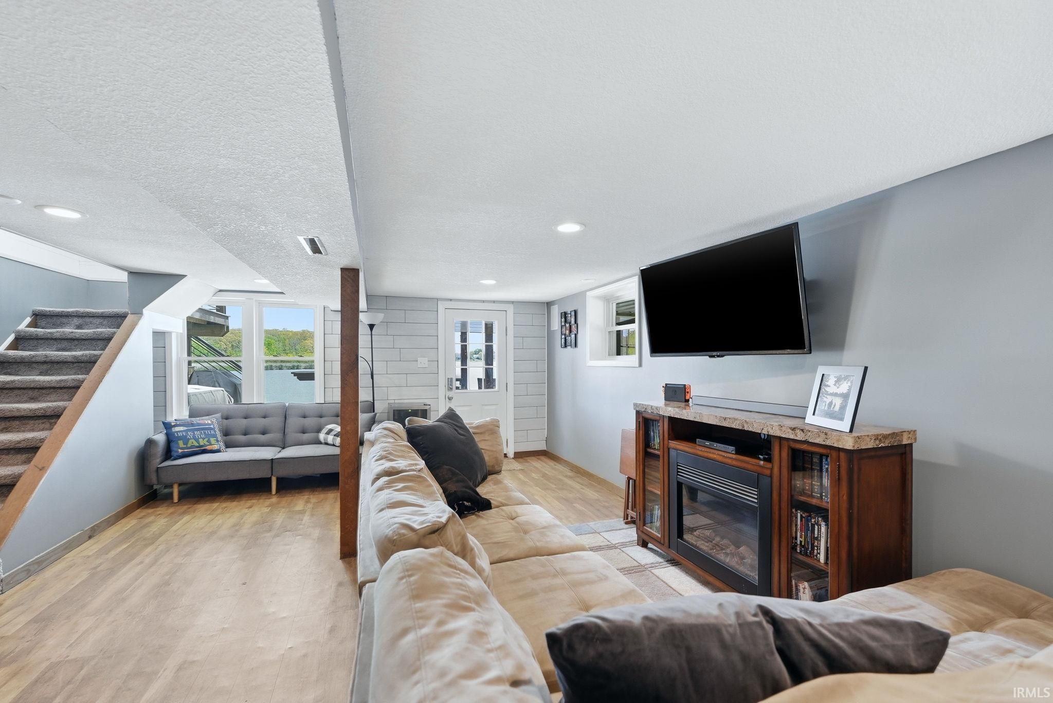Image of 1025 Pleasant Point