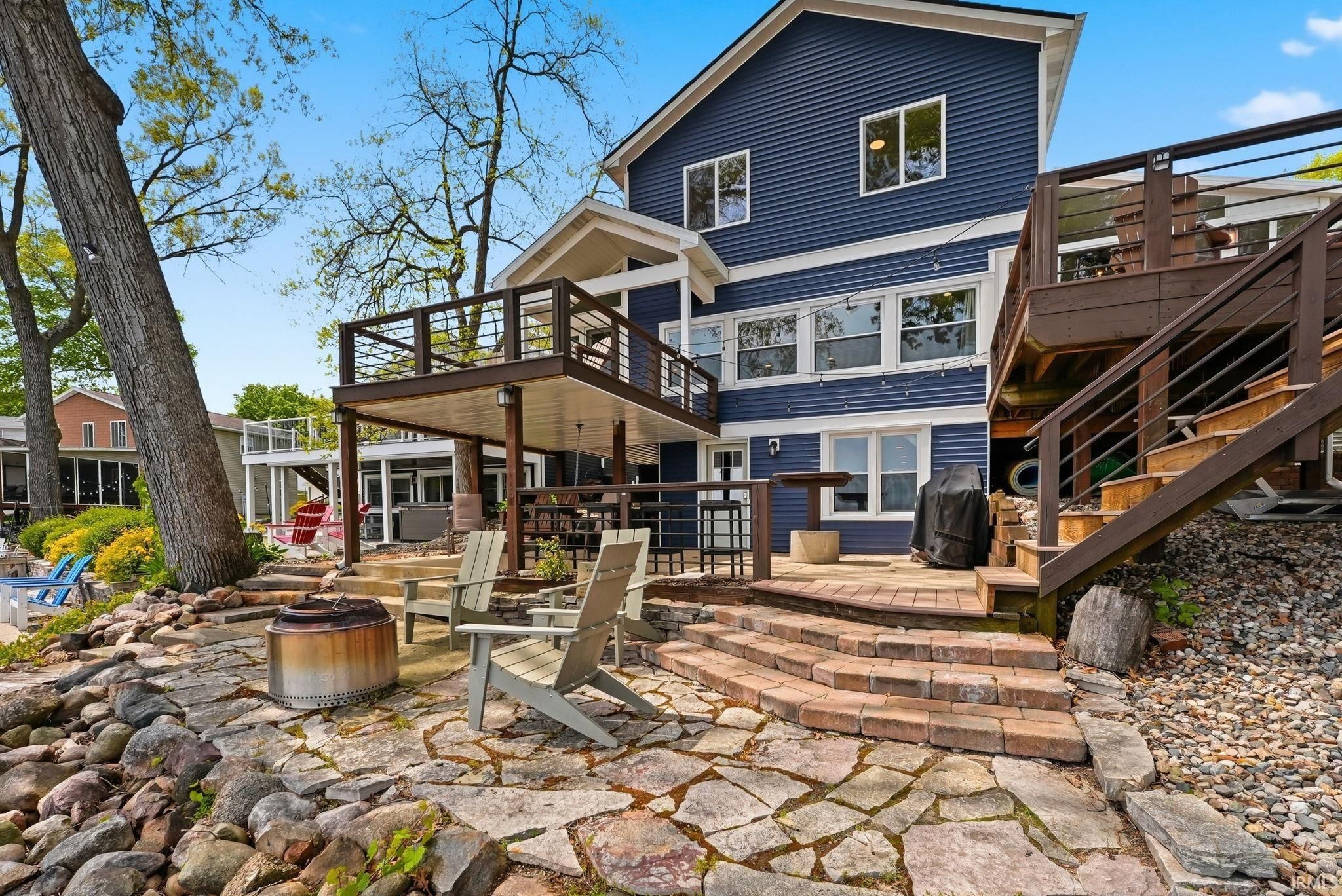 Image of 1025 Pleasant Point