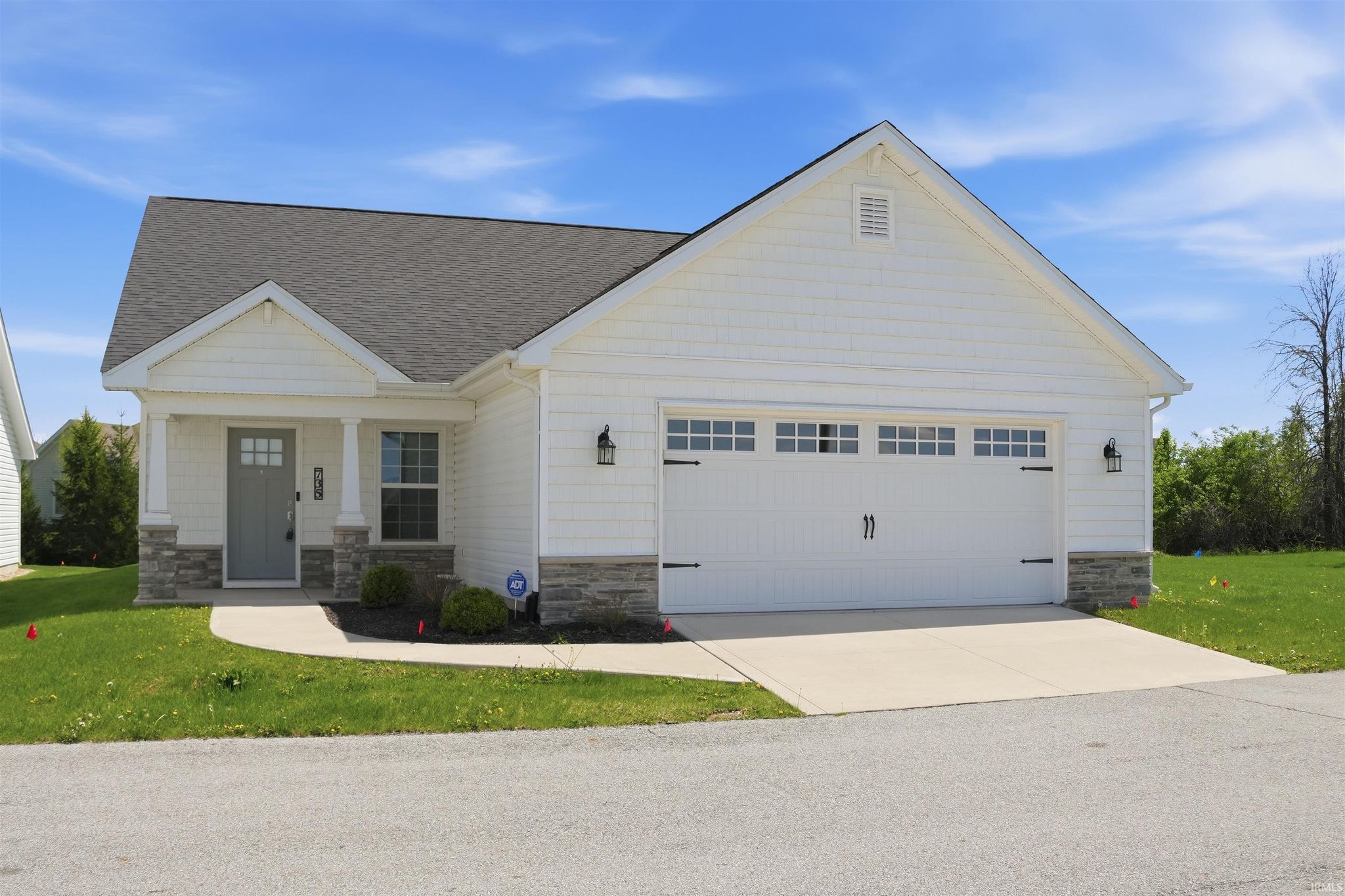 Image of 735 W Hamilton Road