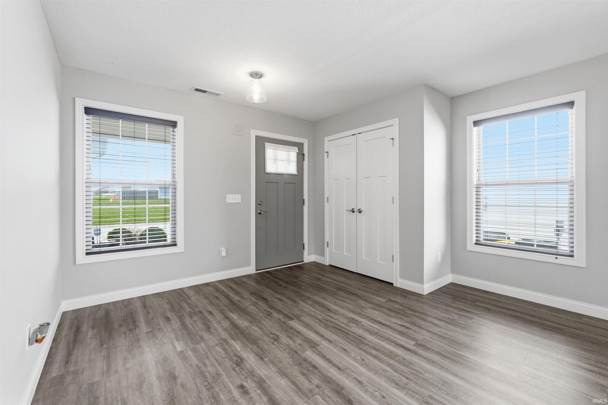 Image of 735 W Hamilton Road