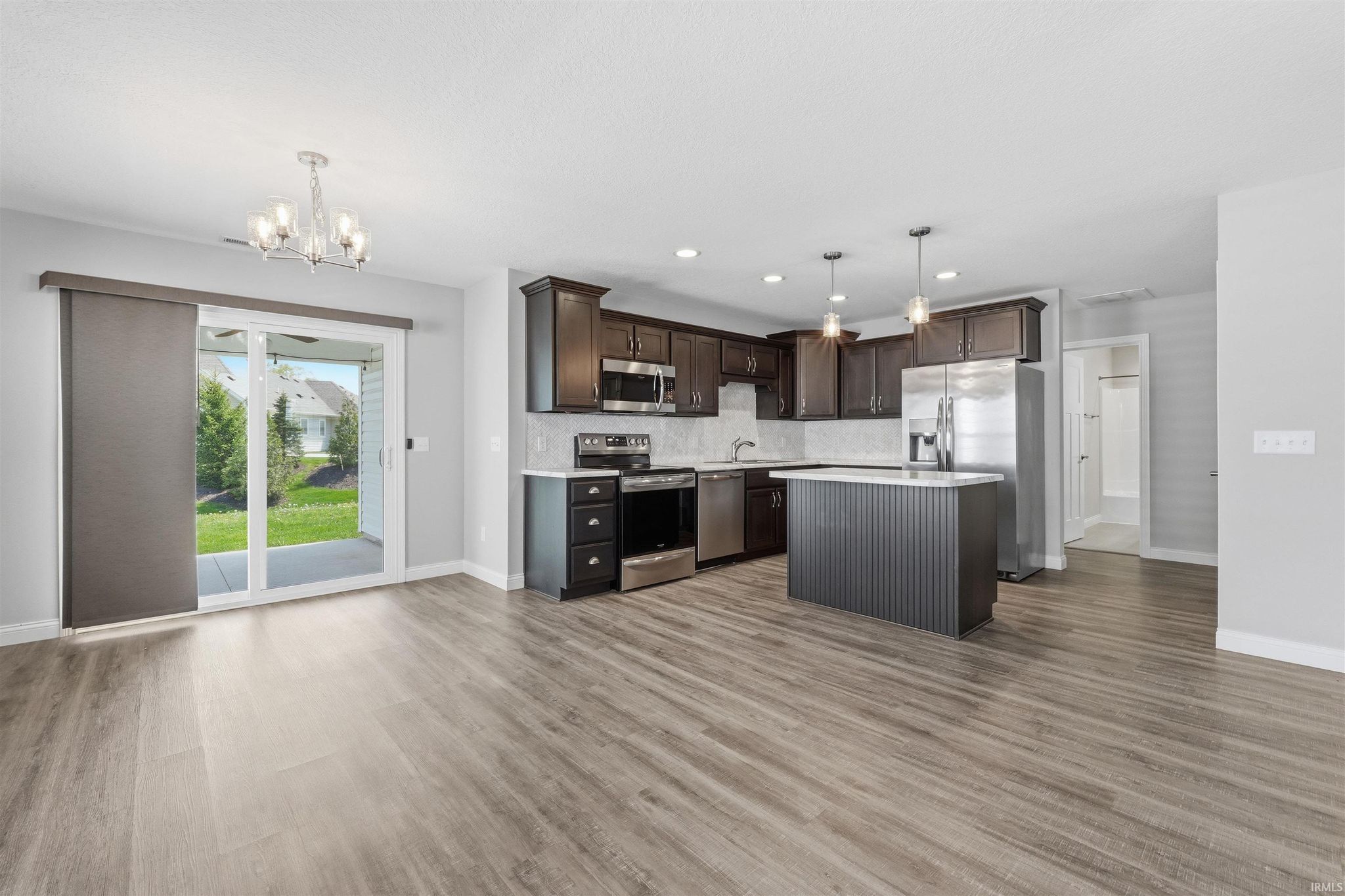 Image of 735 W Hamilton Road