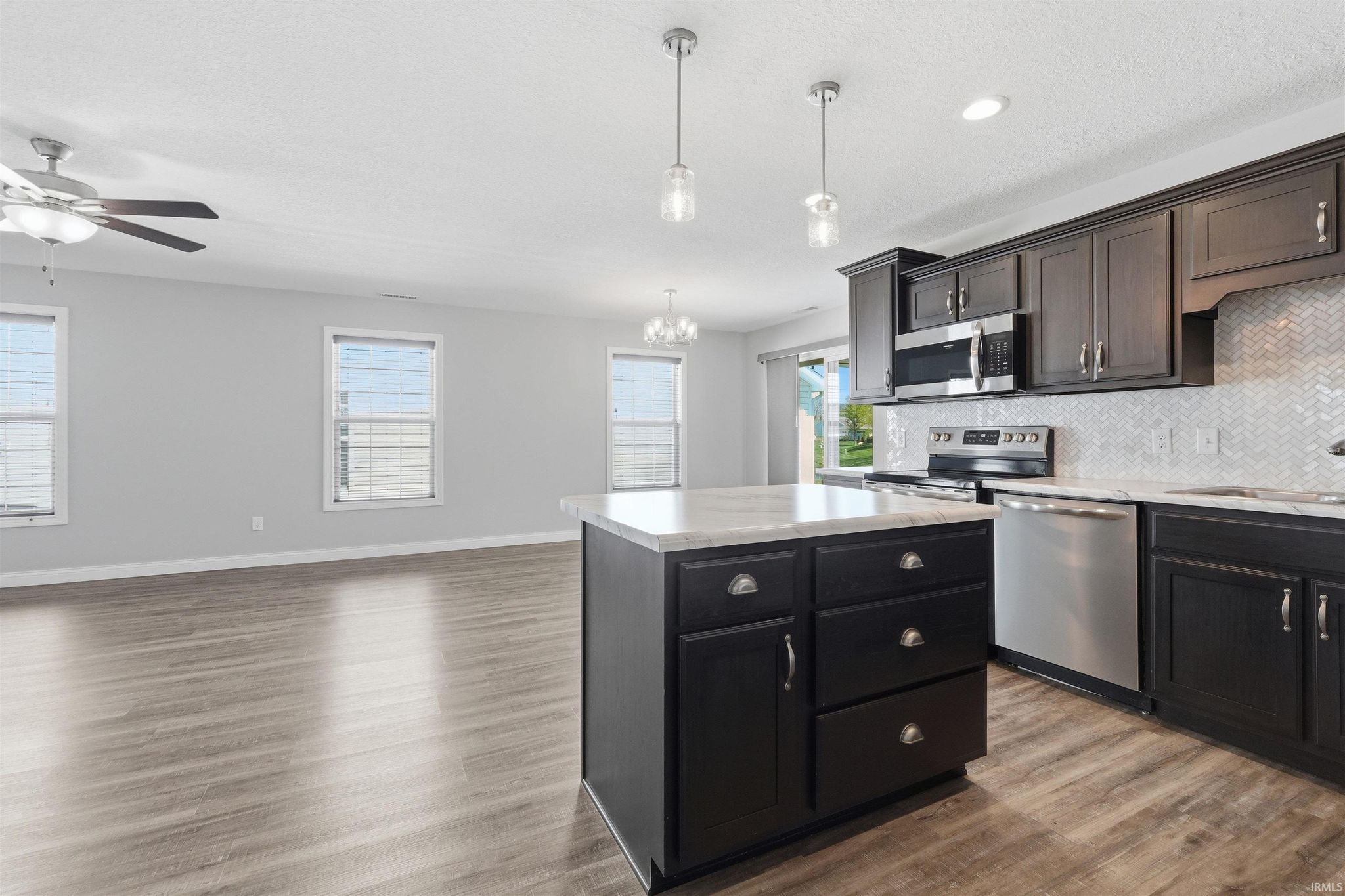 Image of 735 W Hamilton Road