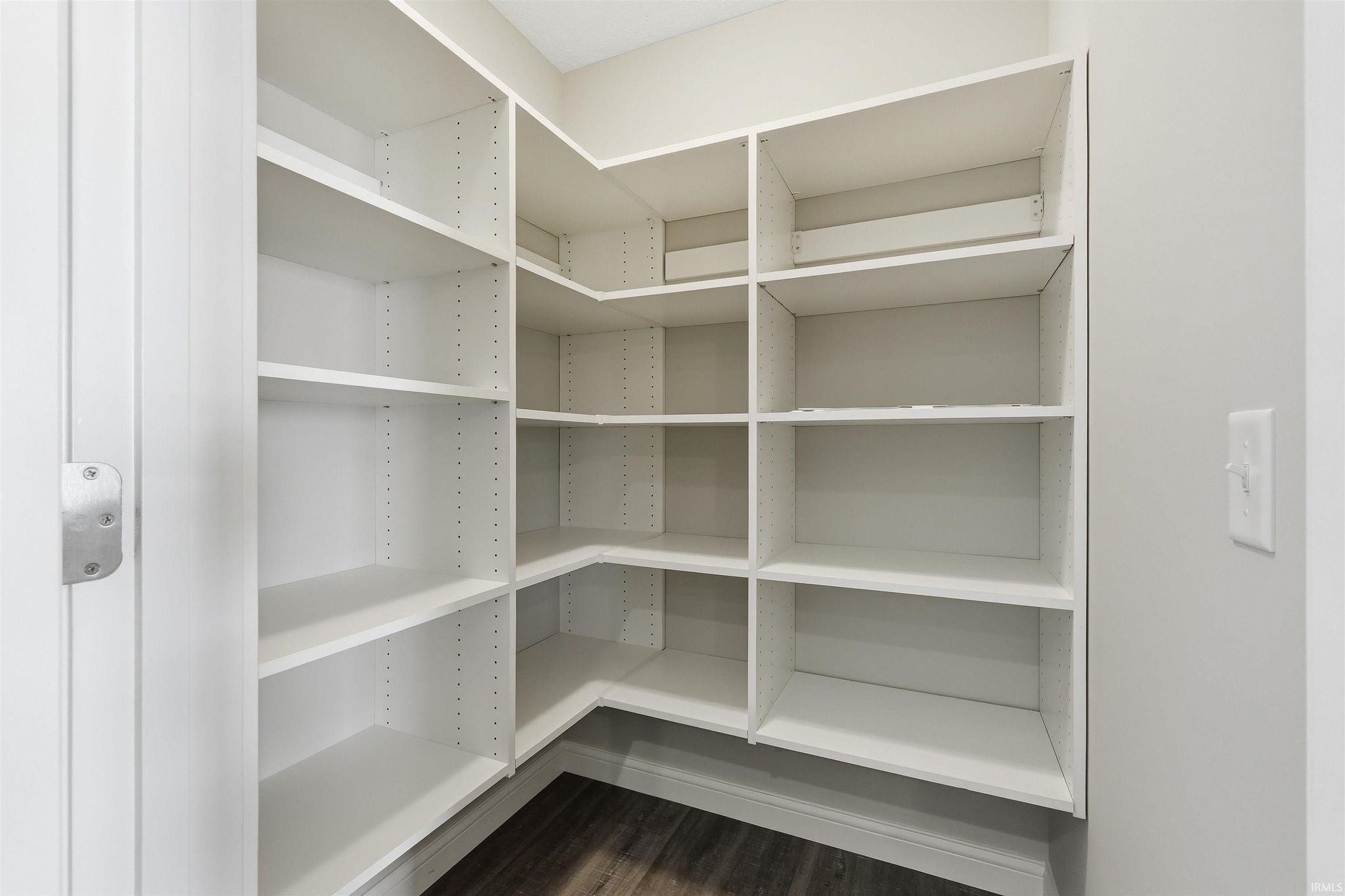 Image of 735 W Hamilton Road