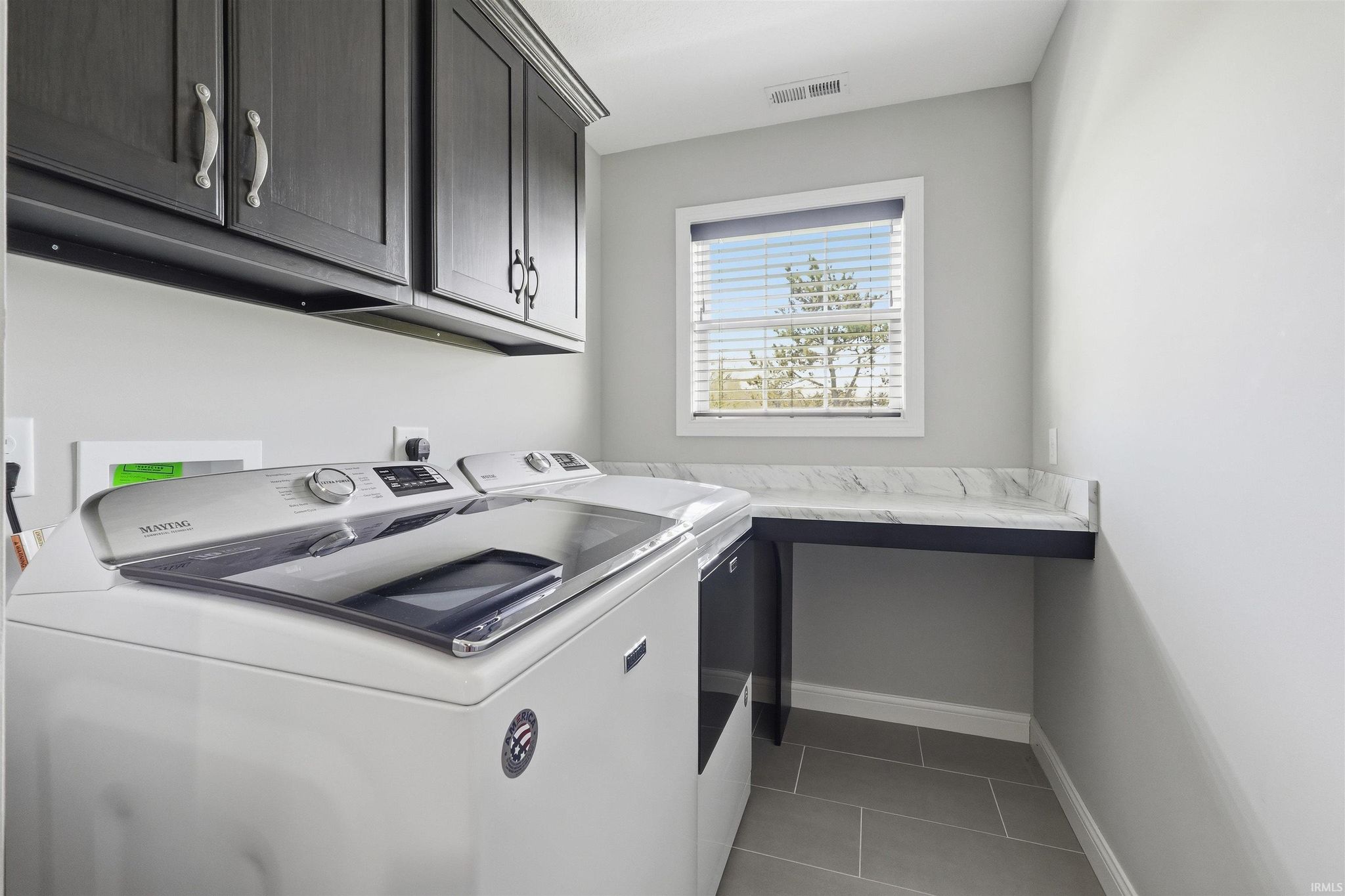 Image of 735 W Hamilton Road
