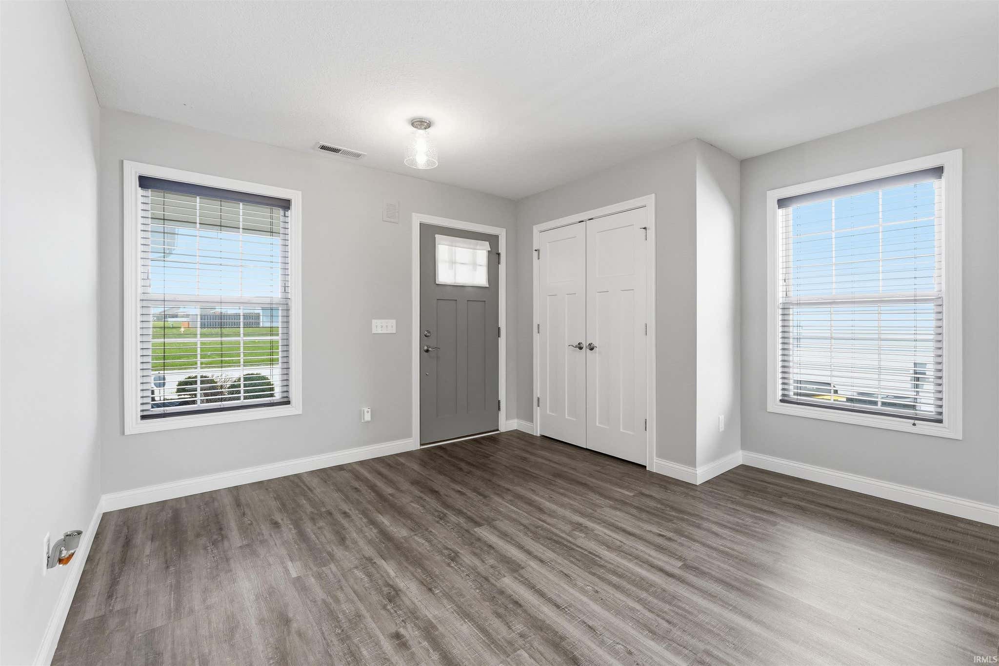 Image of 735 W Hamilton Road