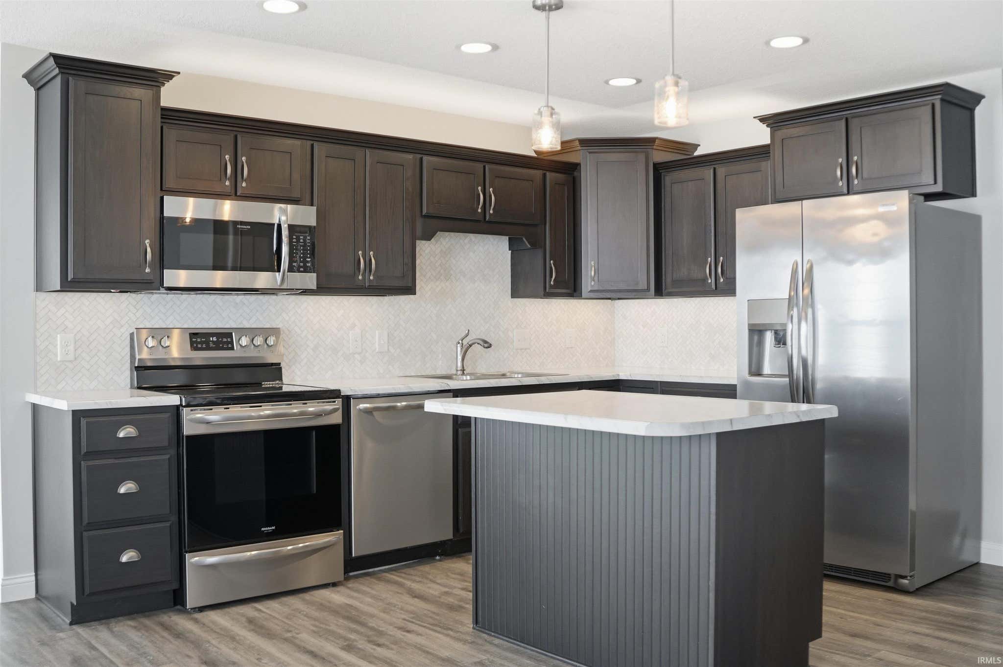 Image of 735 W Hamilton Road