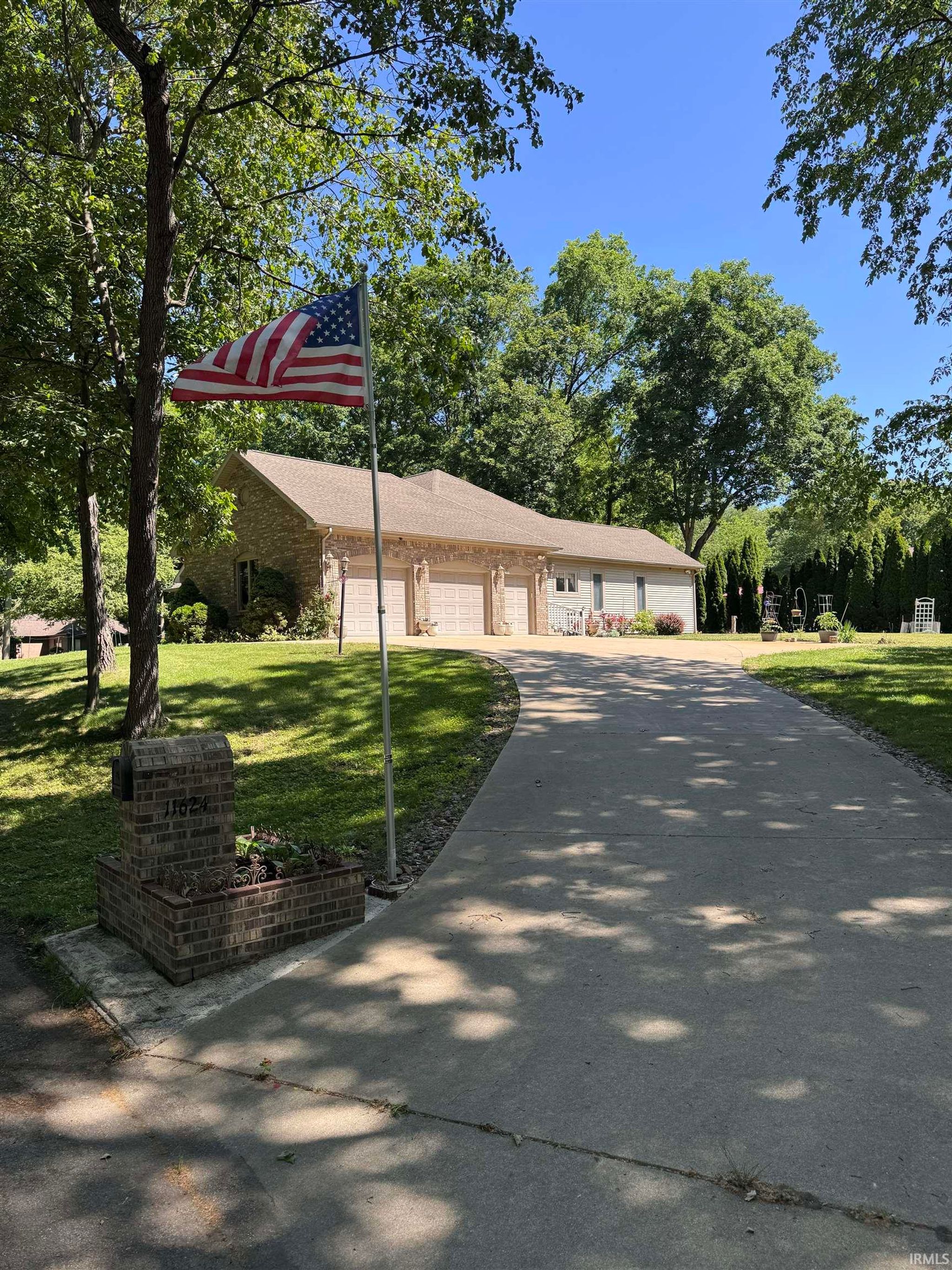Image of 11624 W Briarwood Drive