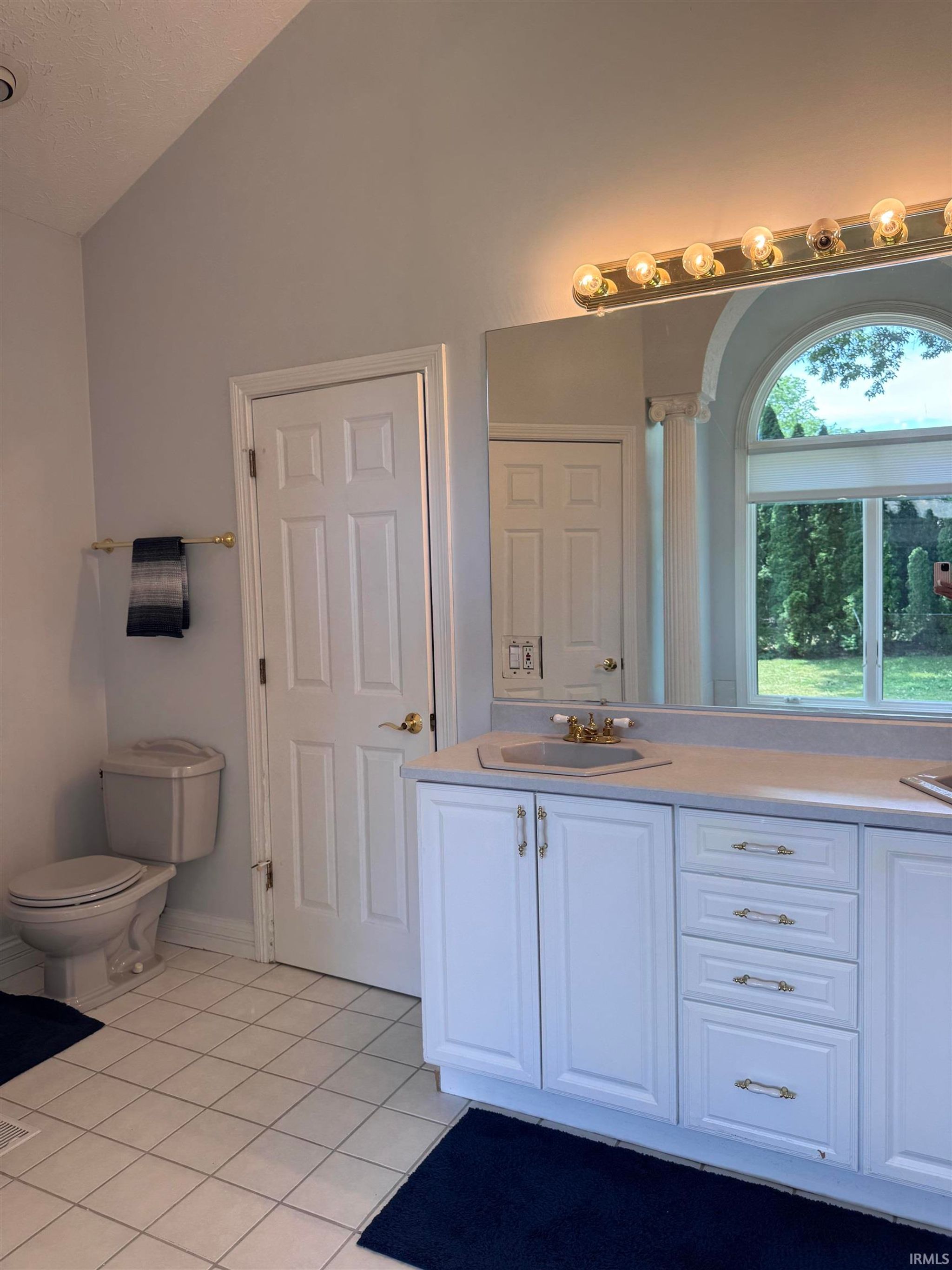 Image of 11624 W Briarwood Drive