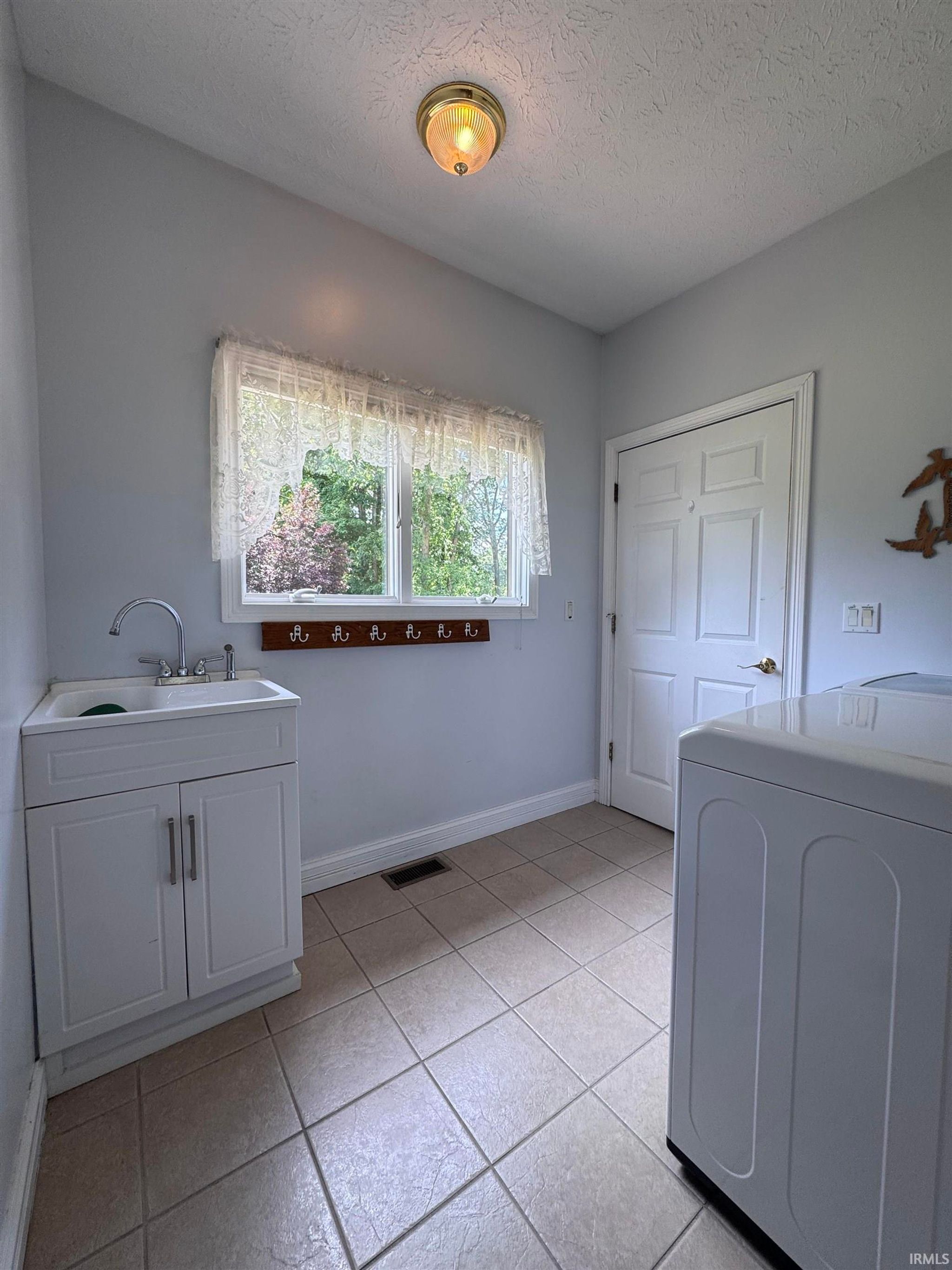 Image of 11624 W Briarwood Drive