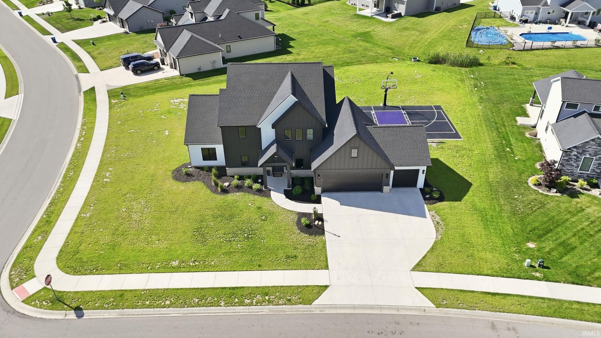 12915 Hallux Cove