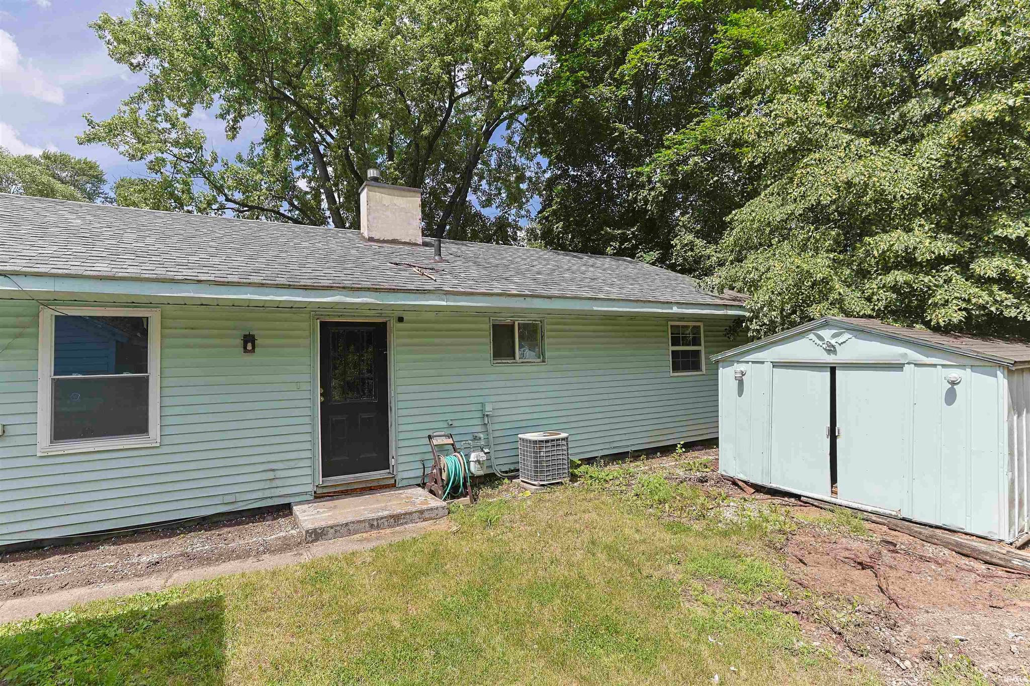 Image of 25916 Lake Drive