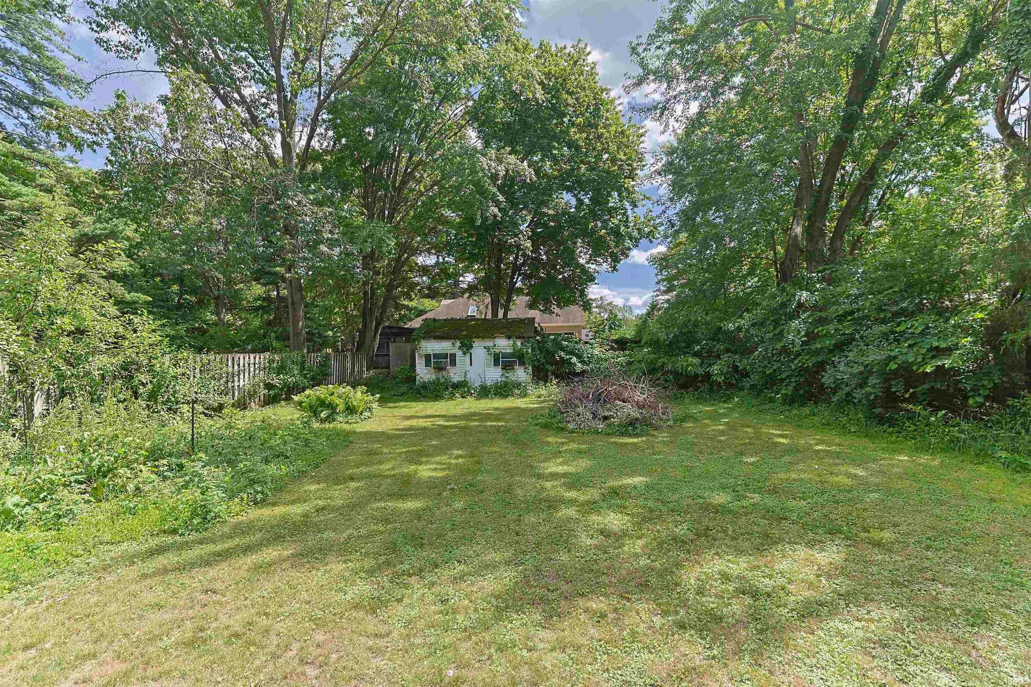 Image of 25916 Lake Drive