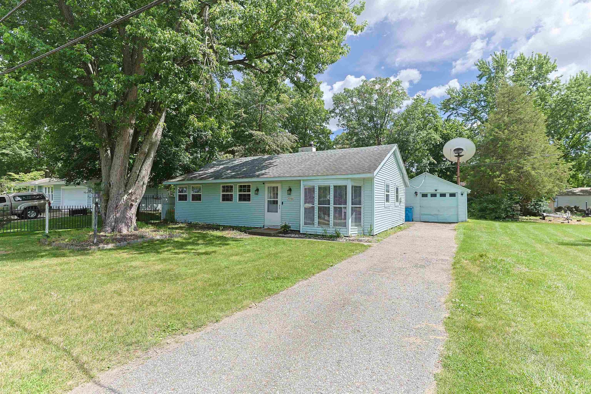 Image of 25916 Lake Drive