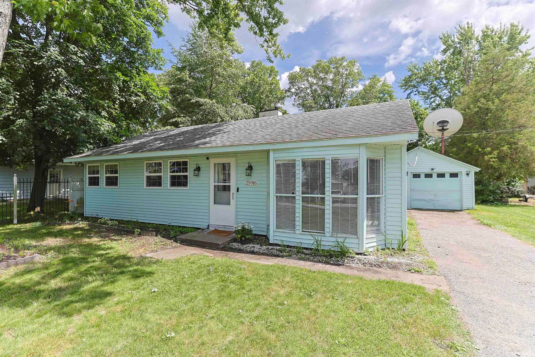 Image of 25916 Lake Drive