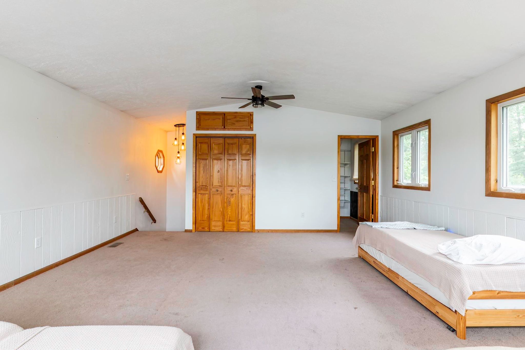 Image of 6395 N 1060