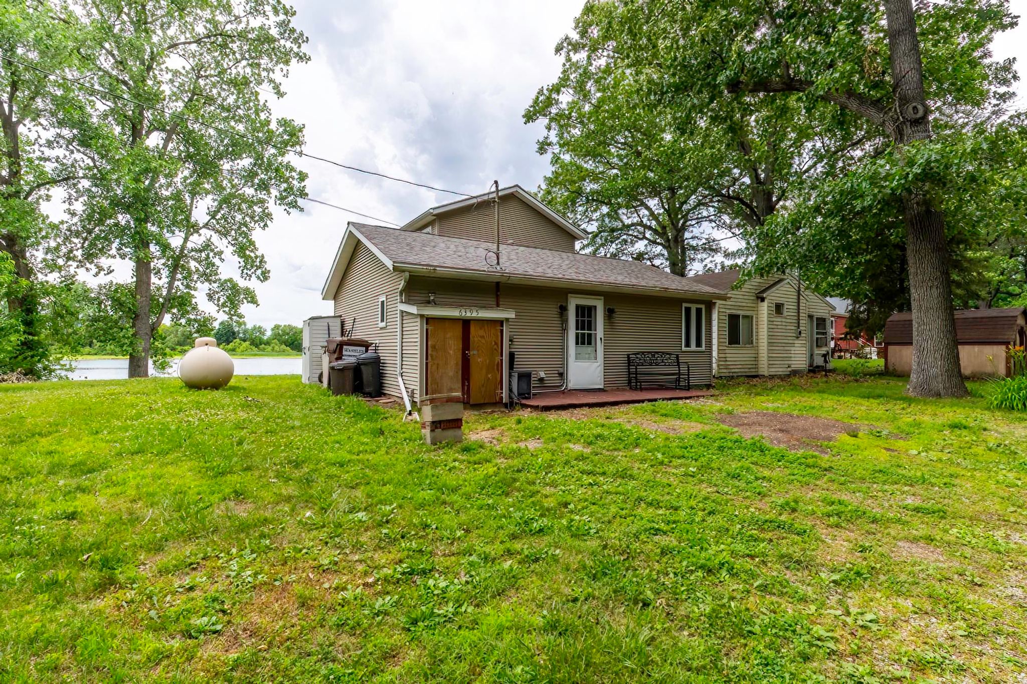 Image of 6395 N 1060