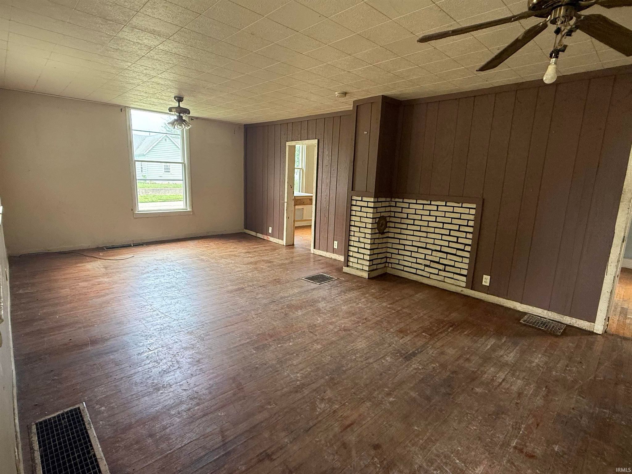 Image of 451 E 2nd Street