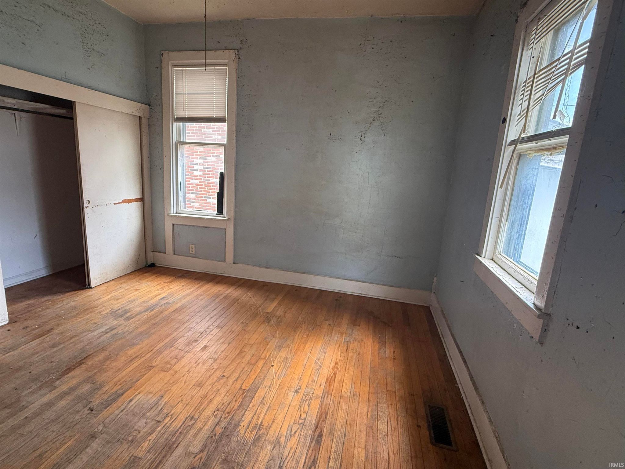 Image of 451 E 2nd Street