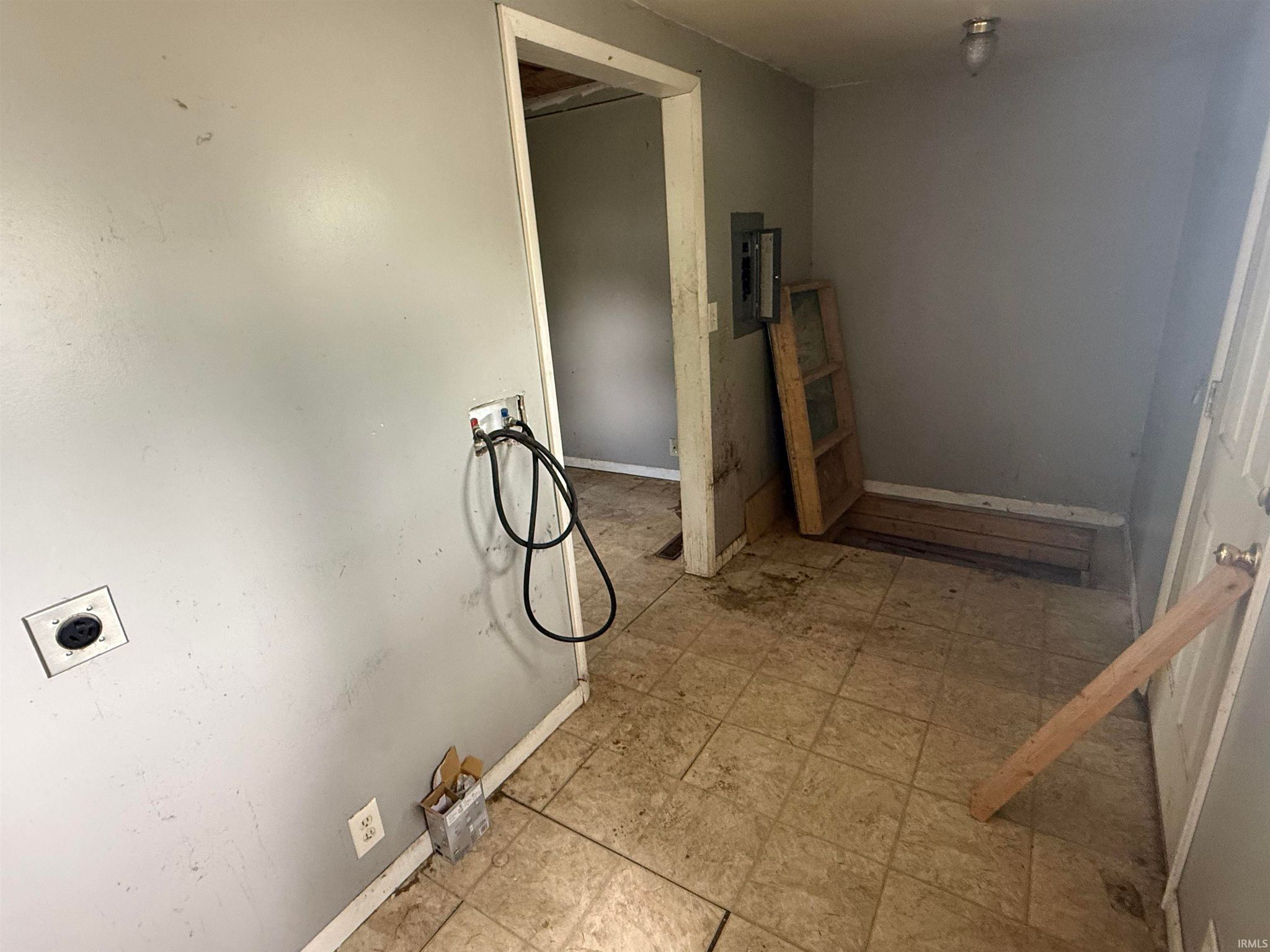 Image of 451 E 2nd Street