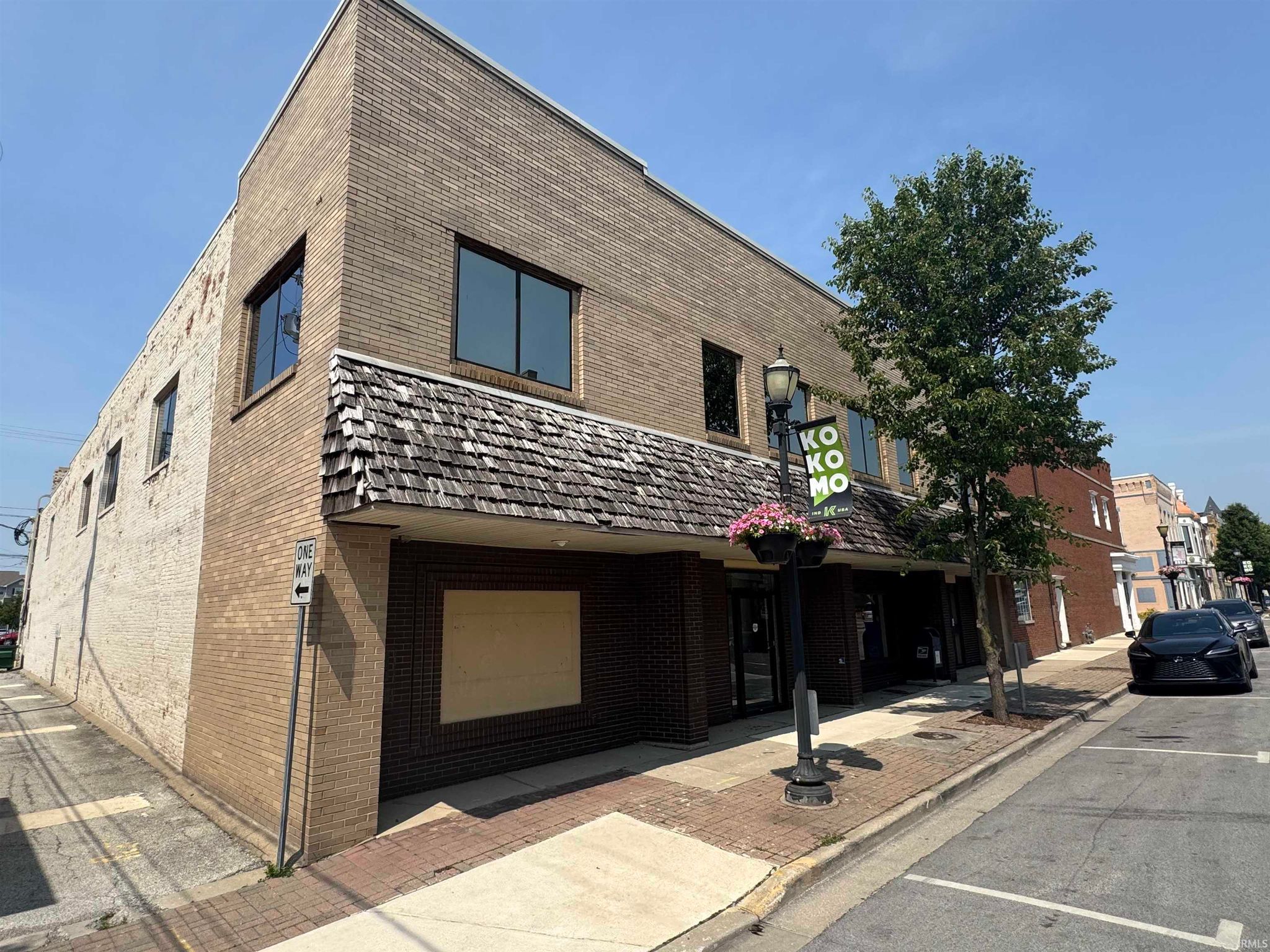Image of 210 W Walnut Street